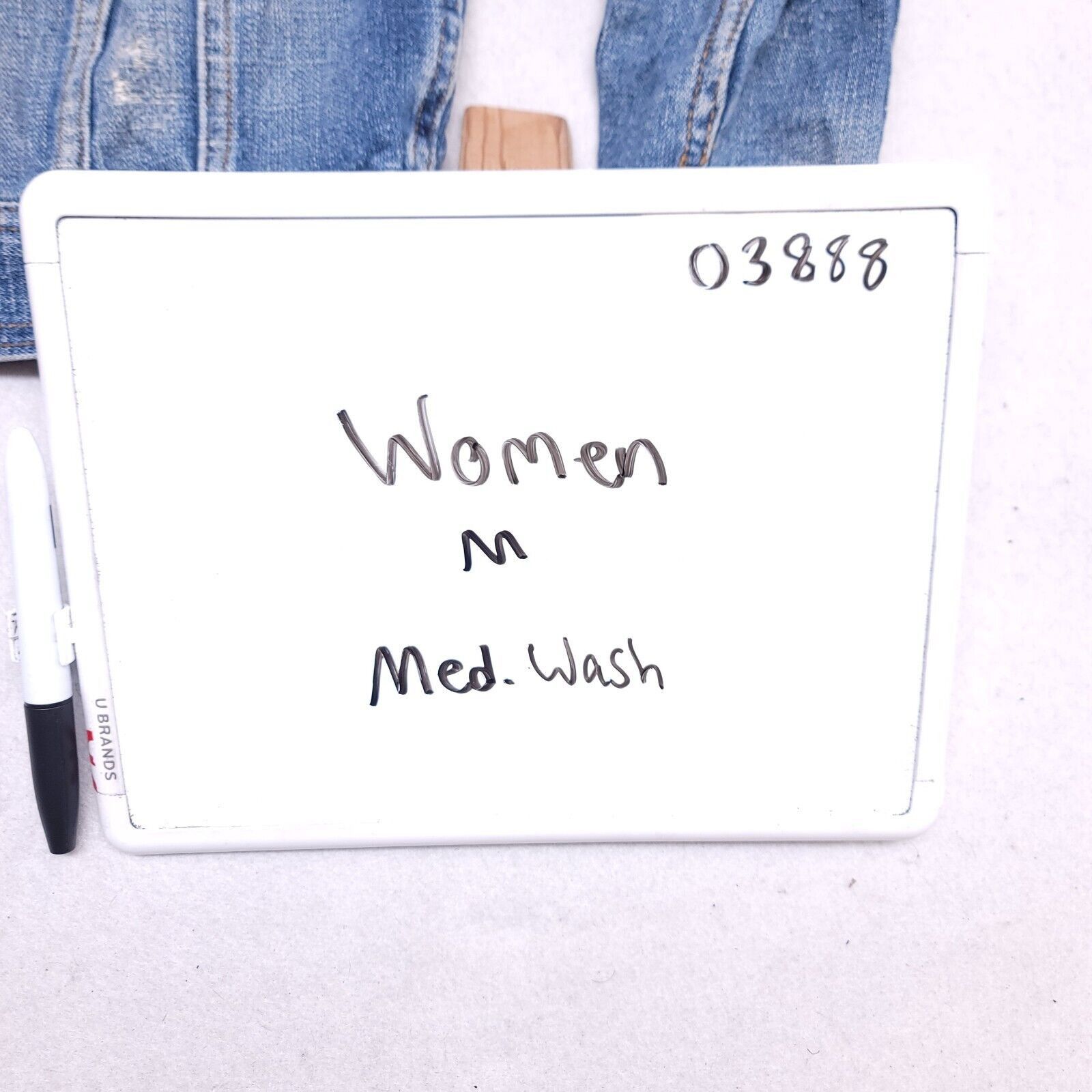 Mossimo Mossimo Casual Button Up Denim Jacket Womens Size M Blue Size M / US 6-8 / IT 42-44 - 9 Thumbnail
