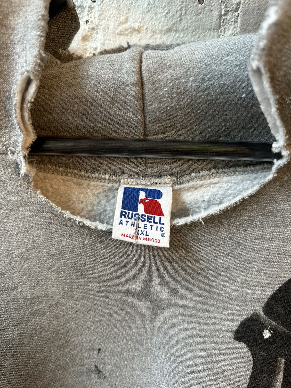 New York Yankees × Vintage VINTAGE RUSSELL XXL NY YANKEES THRASHED HOODIE Size US XXL / EU 58 / 5 - 5 Thumbnail