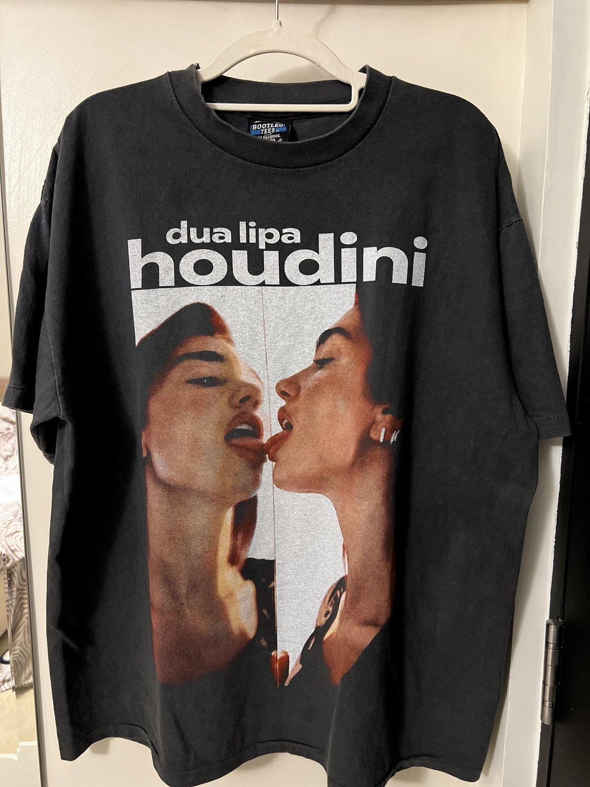 Other DUA LIPA Houdini Album Nostalgia VTG Size US XL / EU 56 / 4 - 1 Thumbnail