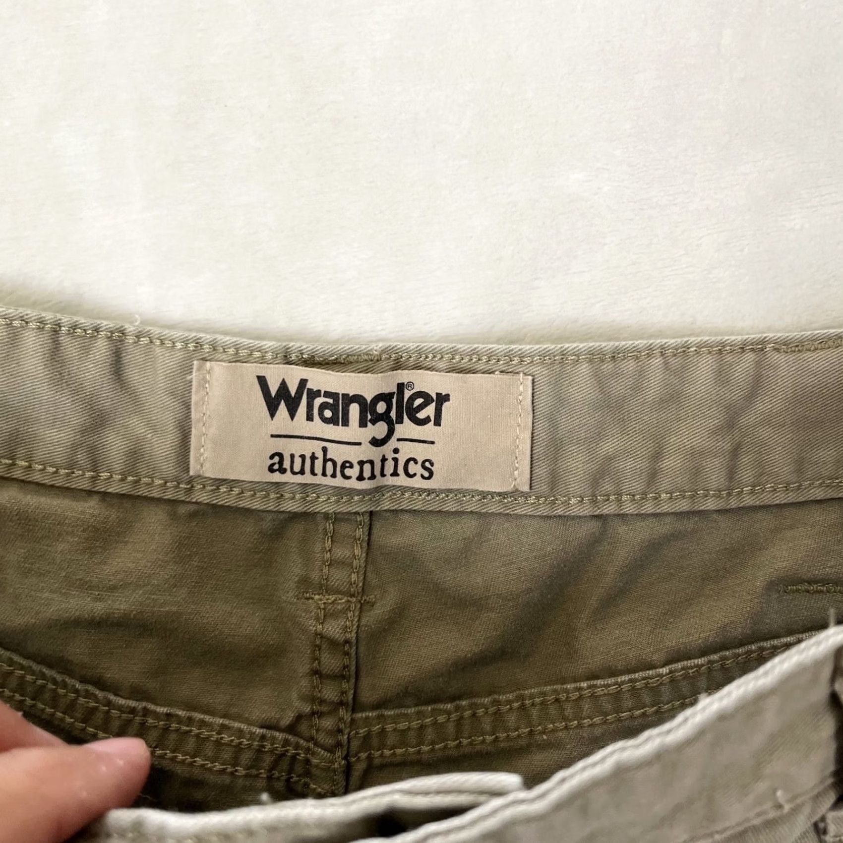 Wrangler VINTAGE Wrangler Shorts Mens 36 Khaki Brown Cargo Stretch 10 Inseam Utility Y2K Size US 36 / EU 52 - 4 Thumbnail