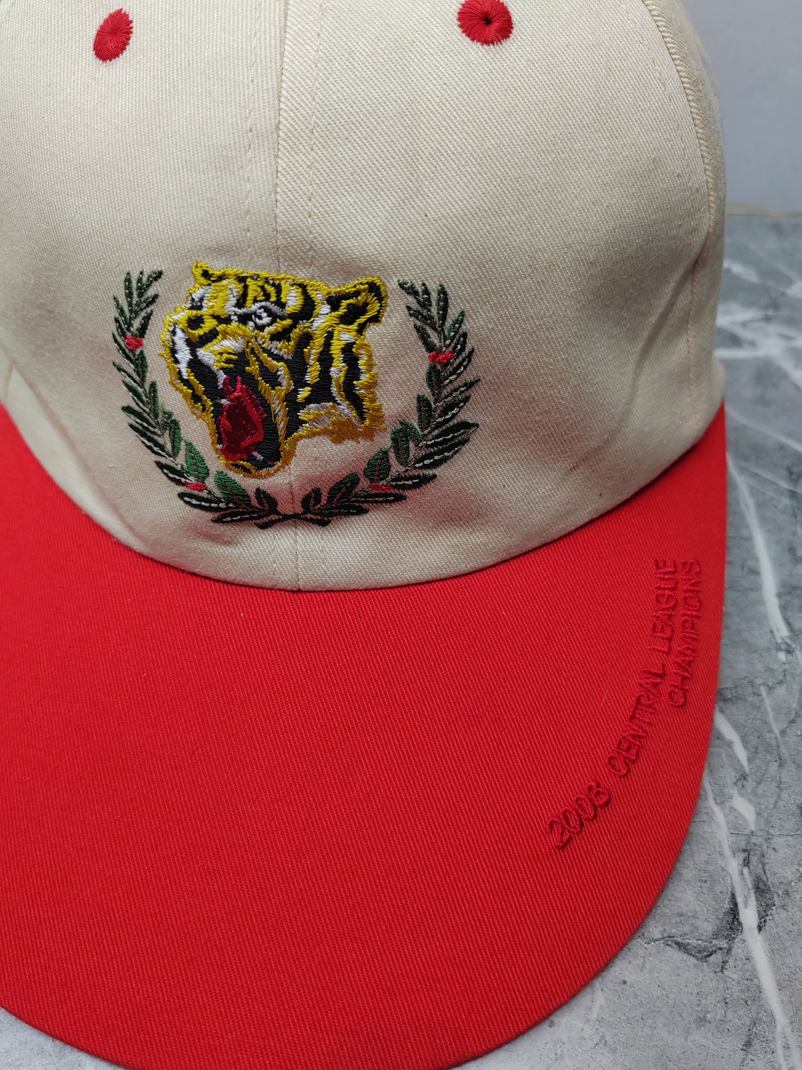 Japanese Brand Vintage Hanshin Tigers 2004 Cap Hat Size ONE SIZE - 3 Thumbnail