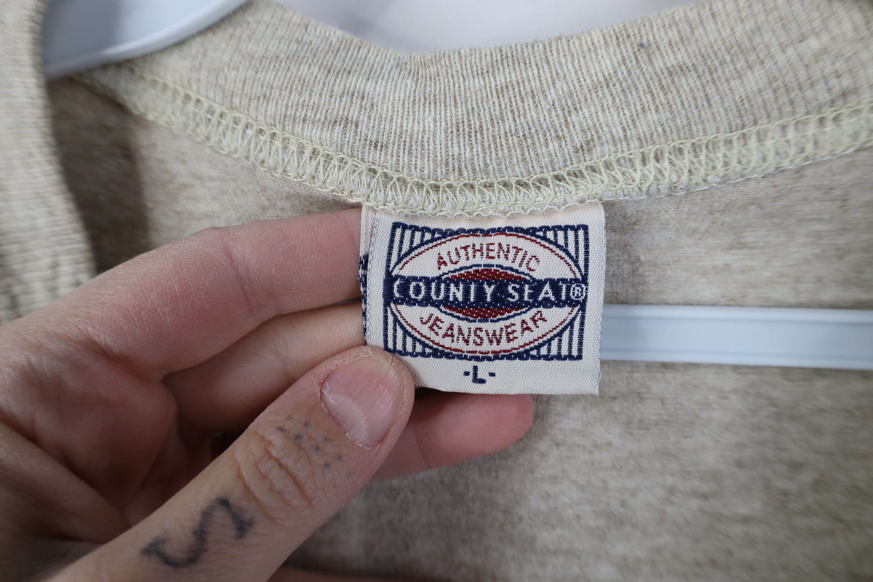 Vintage Vintage 90s Streetwear Fit T-Shirt Oatmeal Brown Cotton USA Size US L / EU 52-54 / 3 - 7 Thumbnail