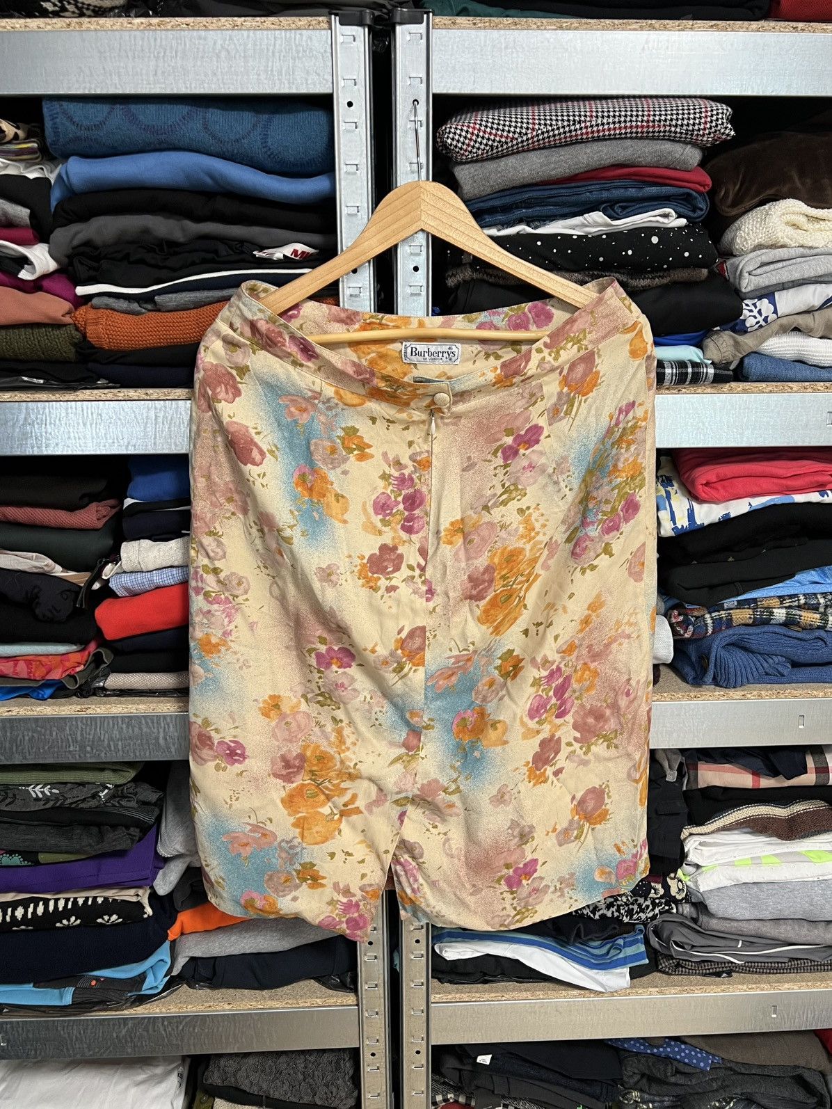 Burberry Vintage Burberrys Silk Two Piece Floral Blouse & Skirt Suit Size L / US 10 / IT 46 - 9 Thumbnail