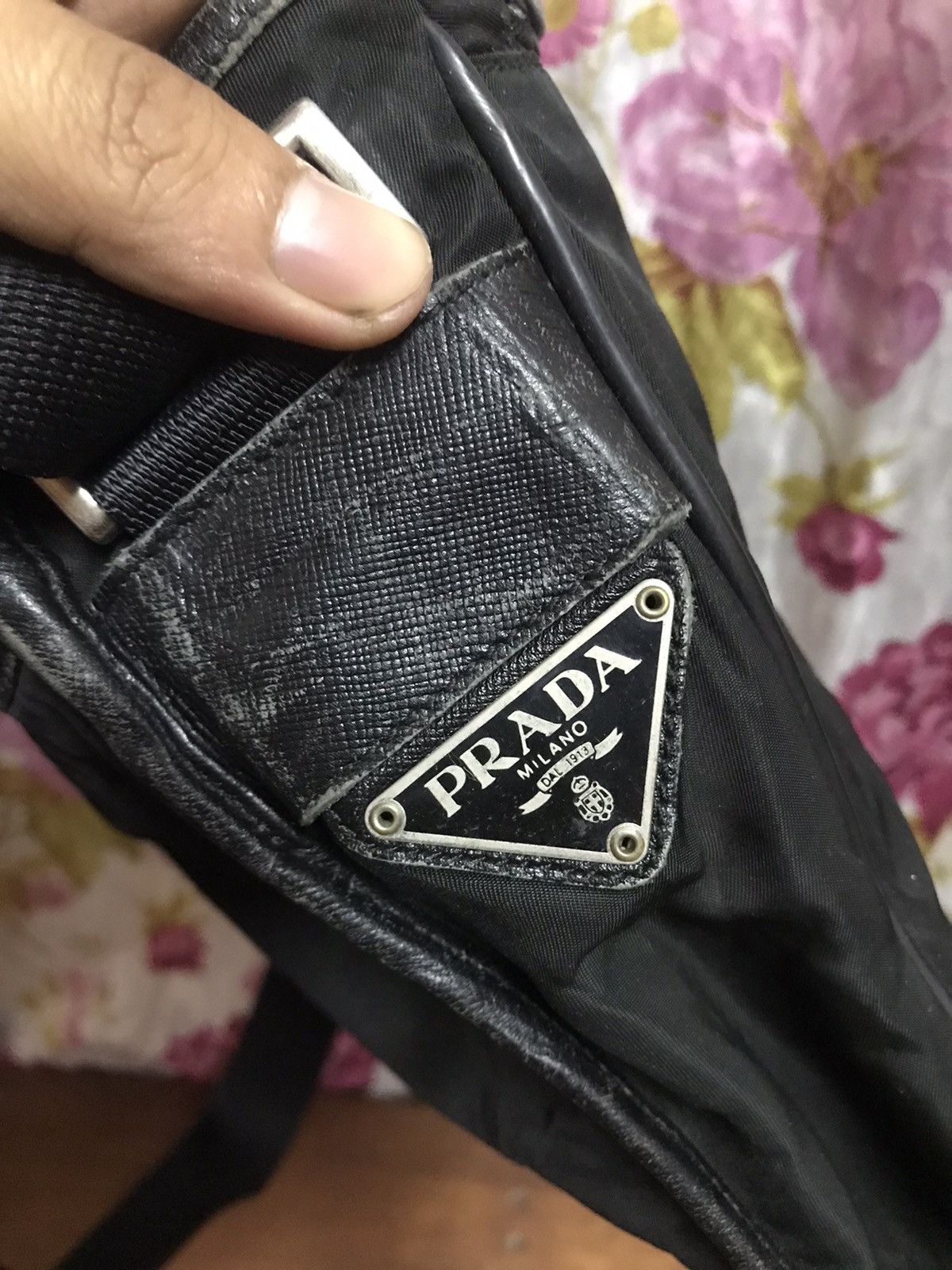 Prada Authentic Prada Black Shoulder Size ONE SIZE - 7 Thumbnail