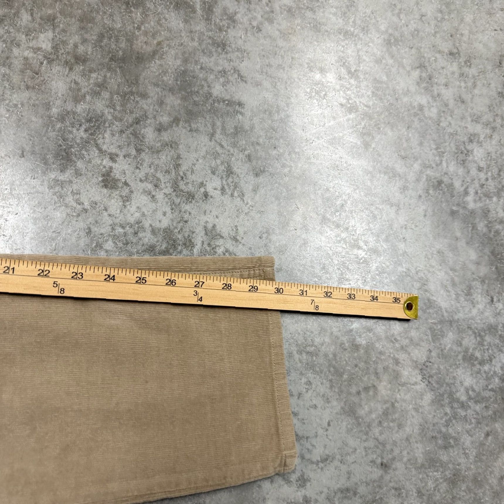Vineyard Vines Vineyard Vines Pants Mens 34x30 Beige Corduroy 5-Pocket Stretch Straight Leg Khakis Tailored Flat Front 5-Pocket Design Mens Beige Corduroy Pants Size US 34 / EU 50 - 7 Thumbnail