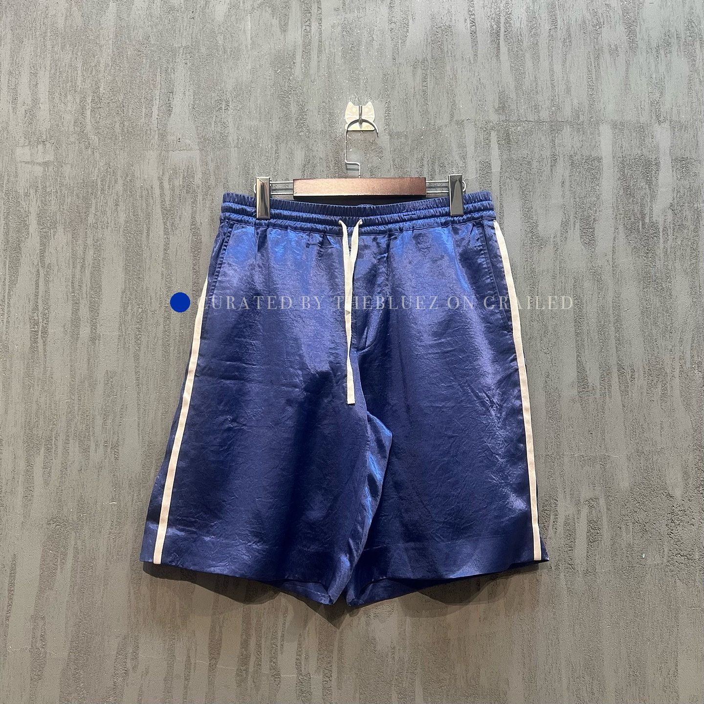 Gucci Satin Stripe Blue Shorts in Size 34 Size US 34 / EU 50 - 1 Thumbnail
