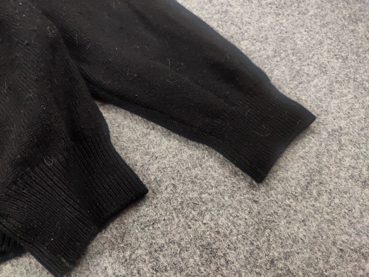 Lacoste Vintage 90's Lacoste Chemise Black Crew chek Wool Sweater Size US XL / EU 56 / 4 - 7 Thumbnail