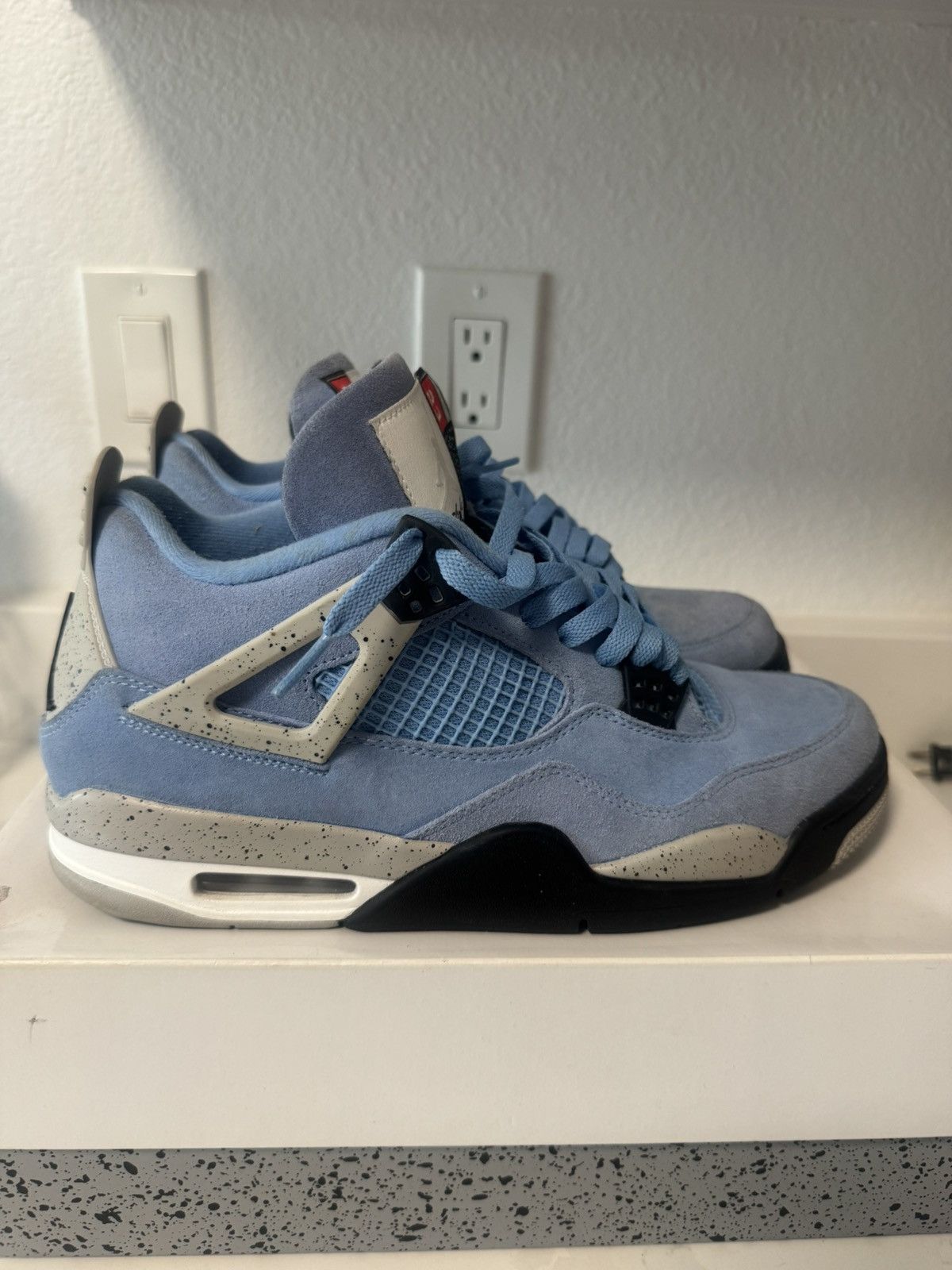 Nike Air Jordan unc 4 10.5 Size US 10.5 / EU 43-44 - 4 Thumbnail