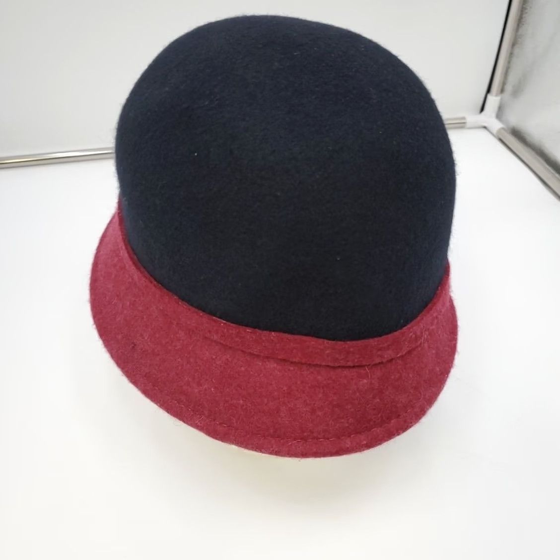 Madison VINTAGE Anthropologie Madison 88 100% Wool Cloche Hat Burgundy and Black Womens One Size Size ONE SIZE - 6 Thumbnail