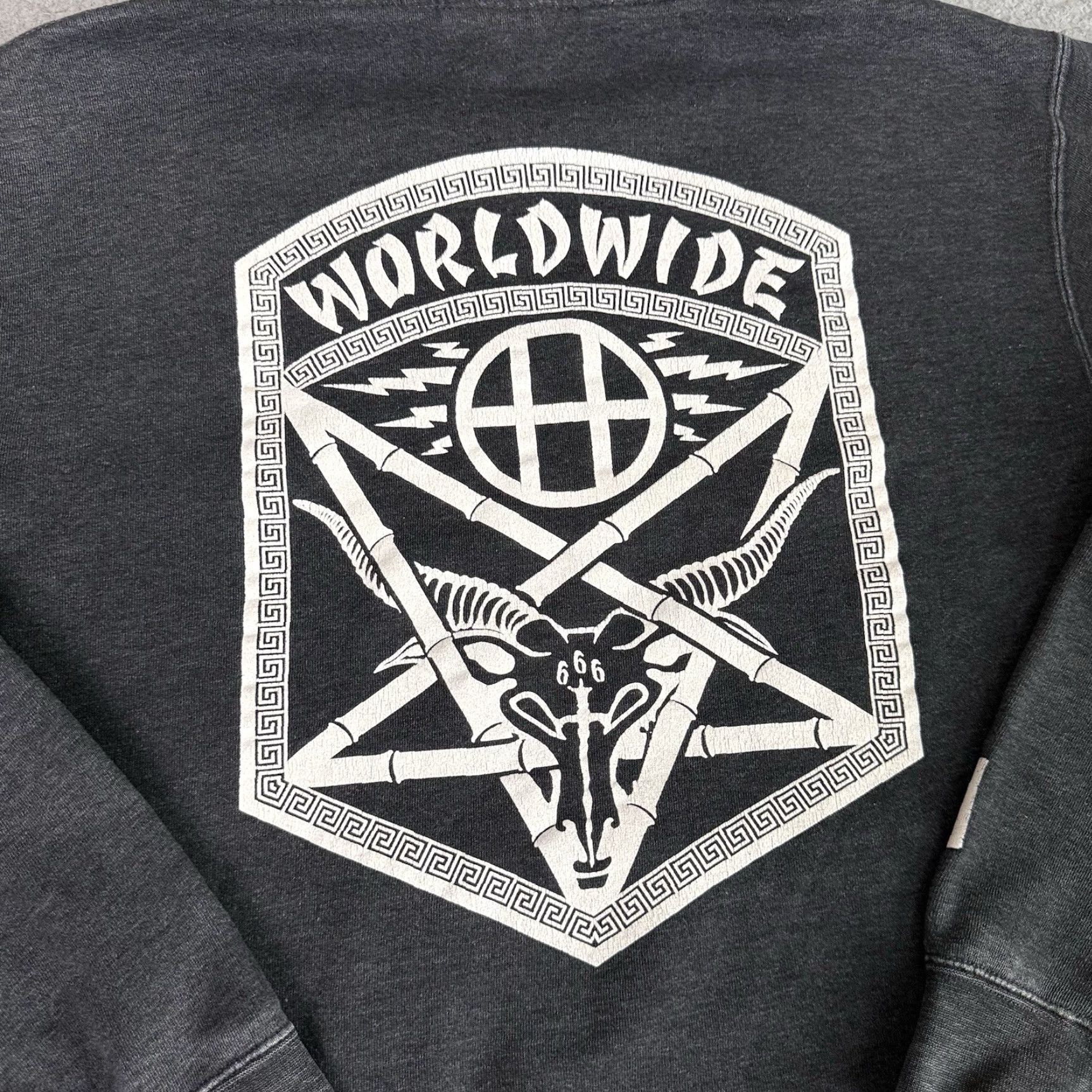 Huf VINTAGE HUF Thrasher Hoodie Adult S Gray Charcoal Heather Asia Tour Skate Rare Size US S / EU 44-46 / 1 - 2 Thumbnail