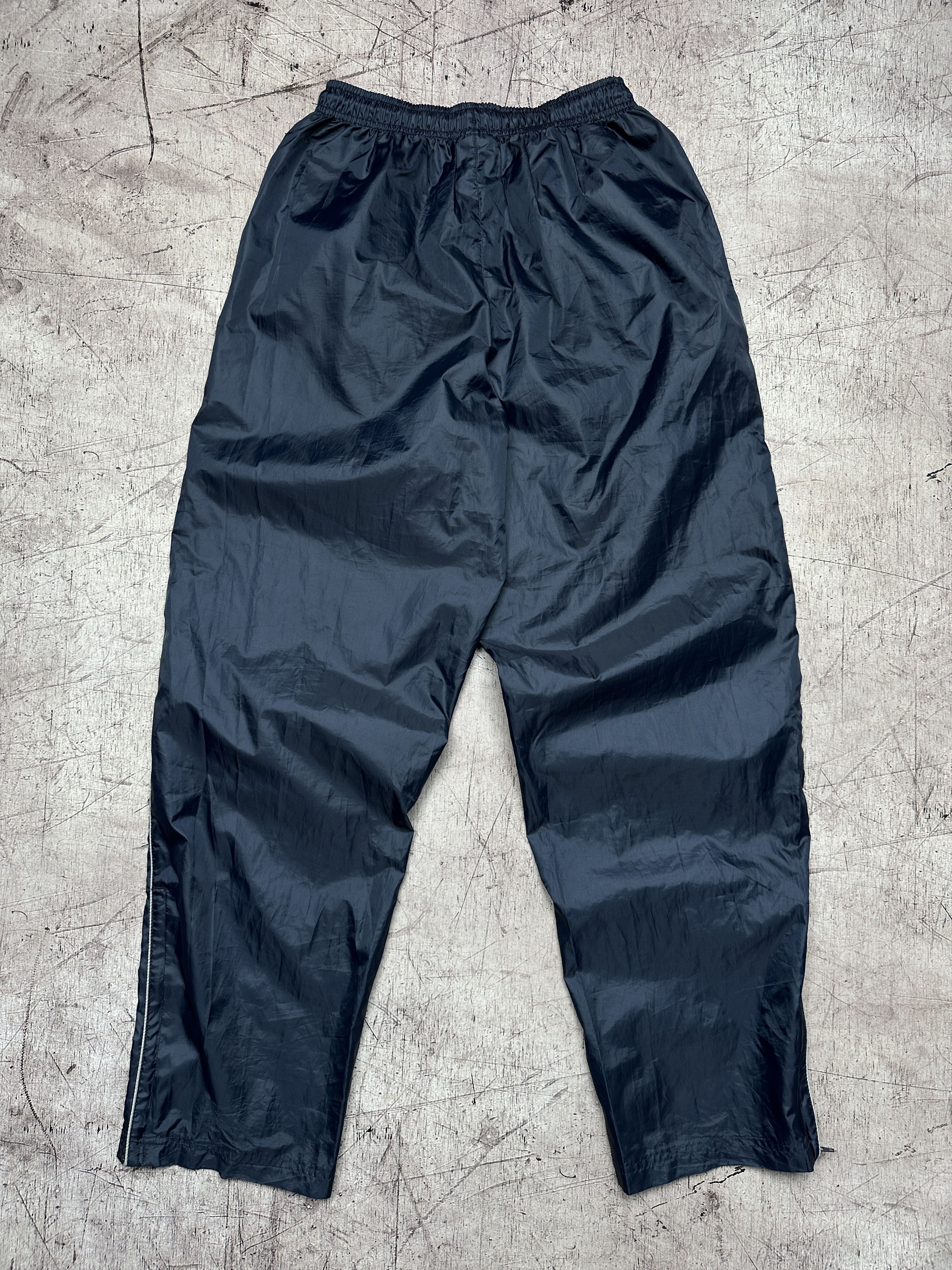 Umbro × Vintage Umbro Vintage Mens Windbreaker Track Pants Size US 32 / EU 48 - 11 Thumbnail
