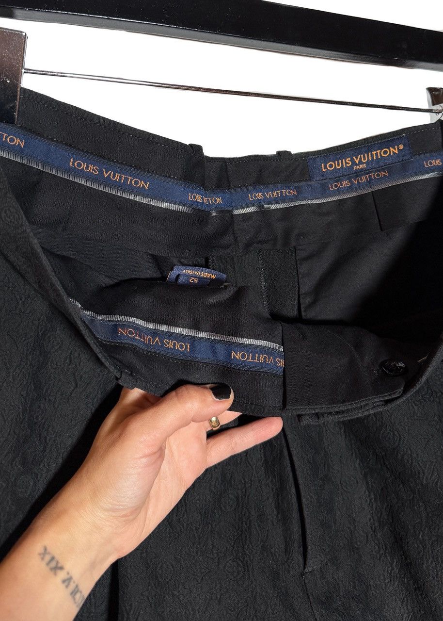 Louis Vuitton Louis Vuitton Black Silk Blend Tonal Mini Logo Shorts Size US 36 / EU 52 - 8 Thumbnail