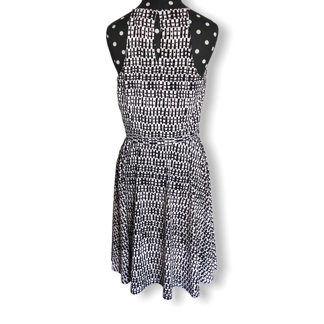 white floral maxi dress Zapaka Women Blue Flower A Line Ruffled High-Low Wedding Guest Dress, White Blue Flower / US20W Lots of stretch Body Size:XS (2-3) couples Easy Derby Outfits: Kentucky
