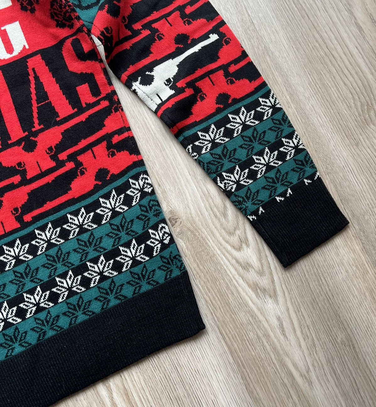 Guns N' Roses Guns N Roses 2018 Merry Fucking Christmas Knit Sweater Size US S / EU 44-46 / 1 - 9 Thumbnail