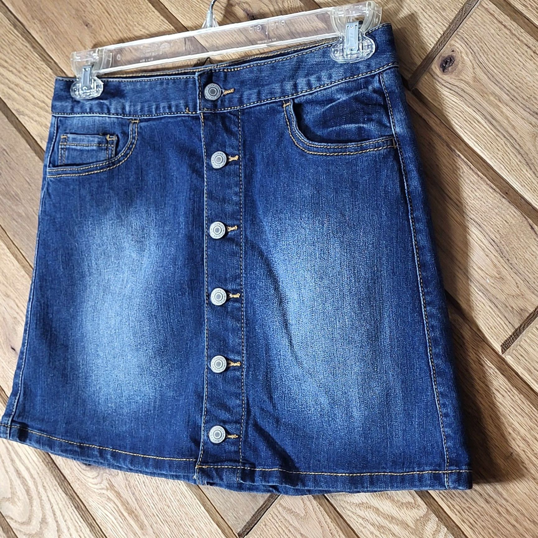 Vintage Maurices Womens Denim Mini Skirt 5/6 Blue Button Front Pockets Skirt Mini Jeans Casual Summer Womens Size 27" / US 4 / IT 40 - 5 Thumbnail
