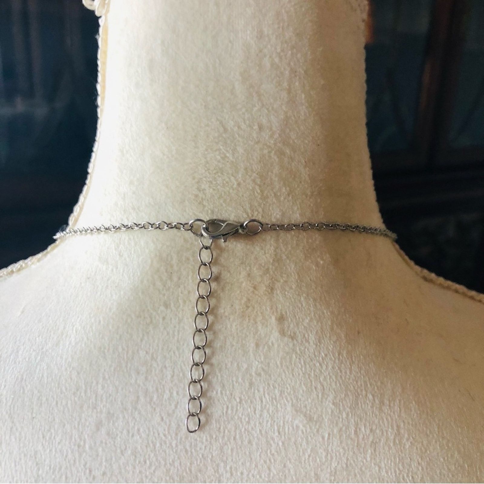 Jewelry Elegant long raindrop silver sparkle faceted gem on chain Size ONE SIZE - 7 Thumbnail