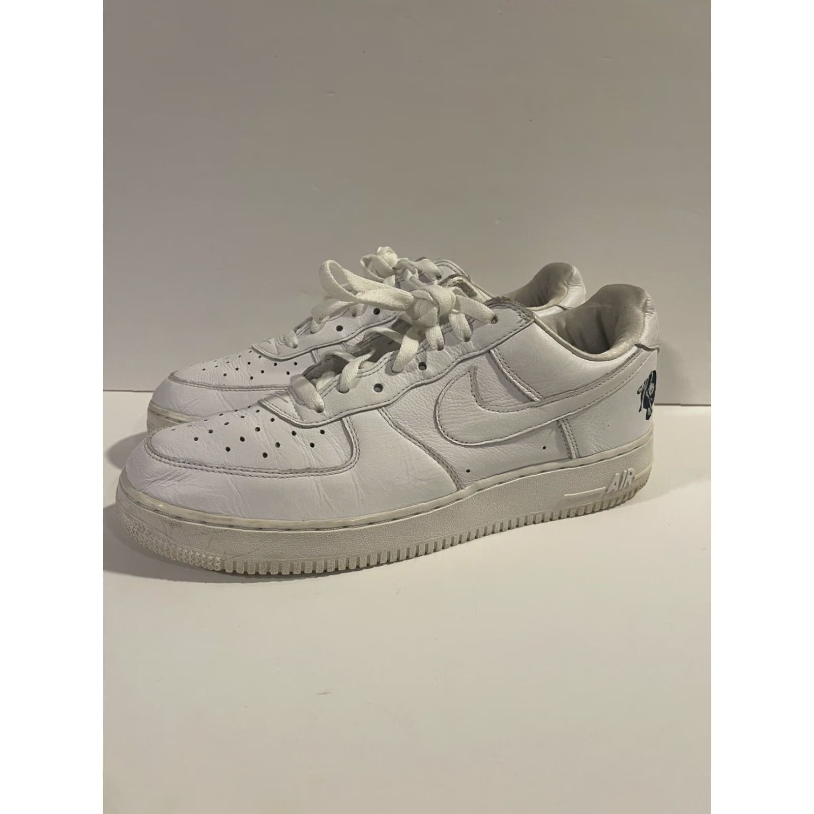 Nike Nike Air Force 1 Roc-A-Fella AF100 AO1070-101 Size 11 Mens White Used W/O Box 2017 Nike Air Force 1 Sneaker Size ONE SIZE - 5 Thumbnail