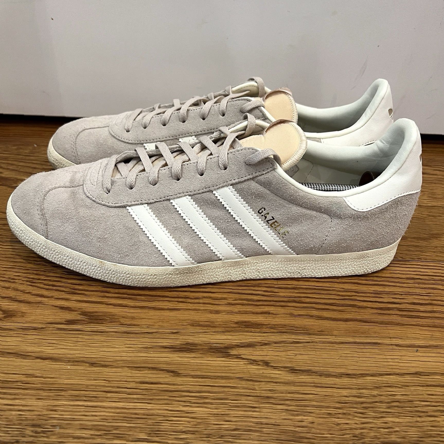 Adidas VINTAGE Adidas Gazelle Sneakers Men Size 13 Off-White Wonder Beige Casual Shoes 2023 Size US 13 / EU 46 - 6 Thumbnail