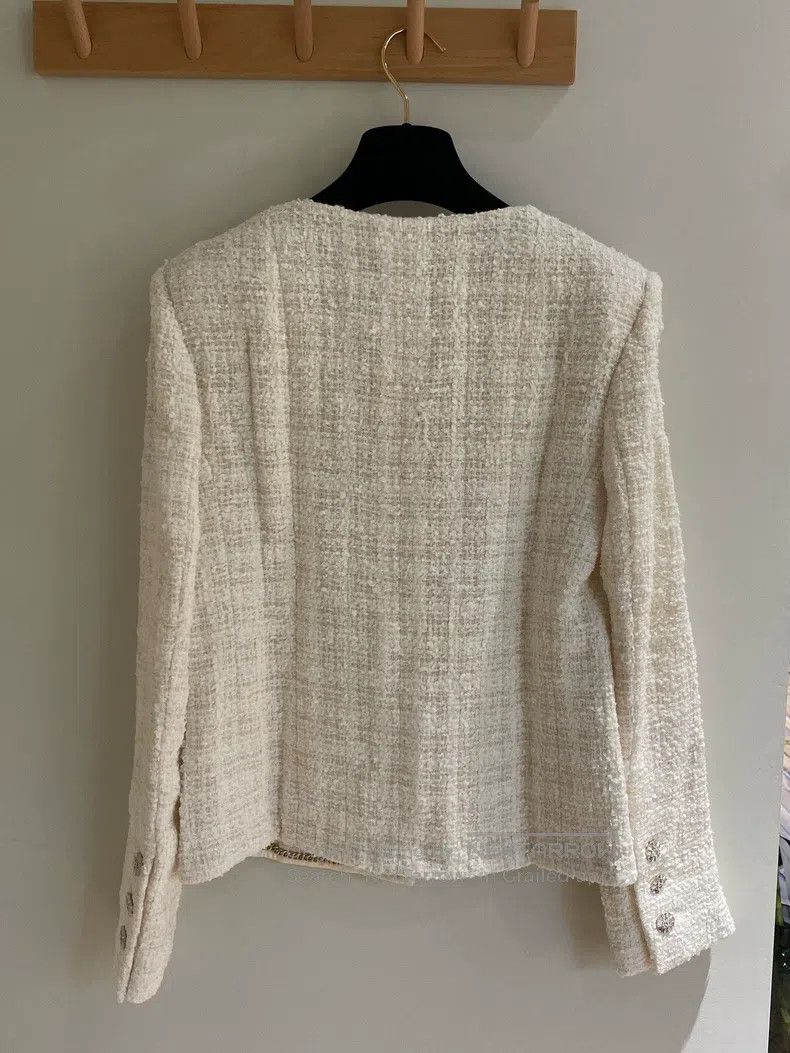 Chanel Chanel 23-year-old white diamond button jacket Size XS / US 0-2 / IT 36-38 - 2 Thumbnail