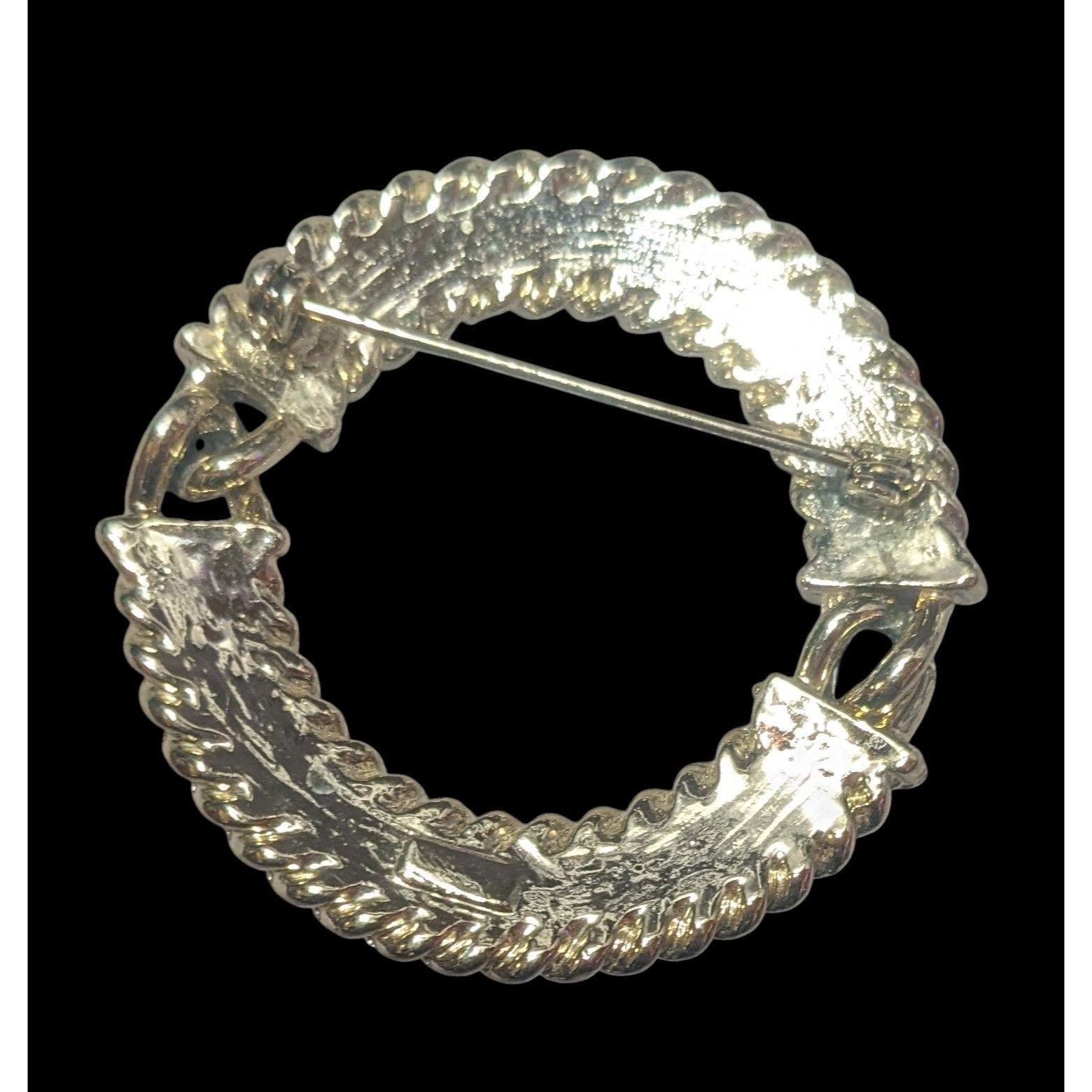 Other Vintage Textured Articulated Gold Tone Braided Wreath Brooch Size ONE SIZE - 3 Thumbnail