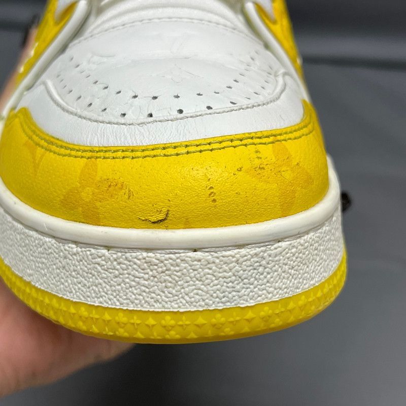 Louis Vuitton Louis Vuitton Low-Top Trainer Sneakers in White and Yellow Size US 8 / IT 38 - 8 Thumbnail
