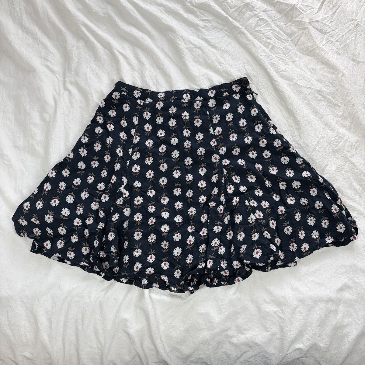 Billabong Billabong navy floral mini skirt Size 25" / US 0 / IT 36 - 1 Thumbnail