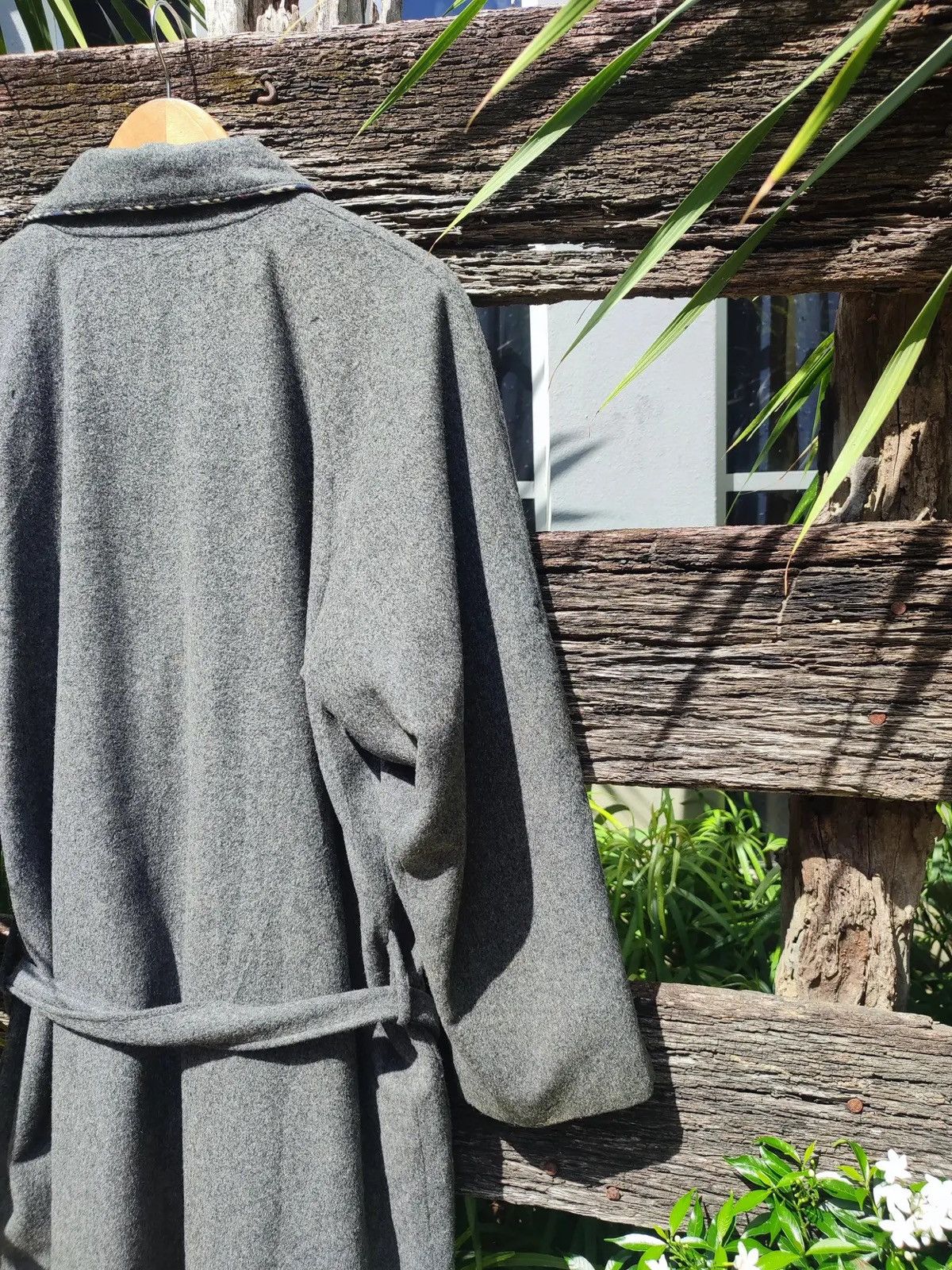 Burberry Burberry London Wool Robe Coat w/ Belt Made in Japan, Size M Size M / US 6-8 / IT 42-44 - 10 Thumbnail