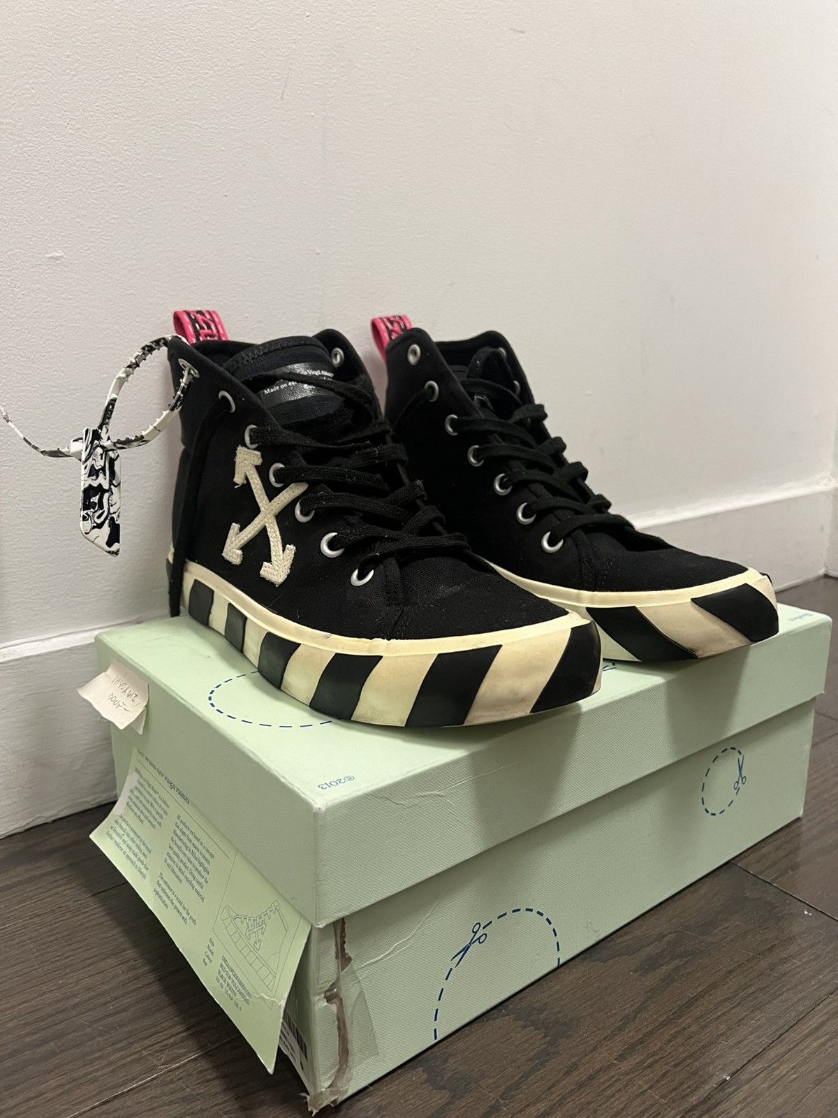 Off-White Off White Mid Top Vulcanized Canvas Size US 9.5 / EU 42-43 - 3 Thumbnail