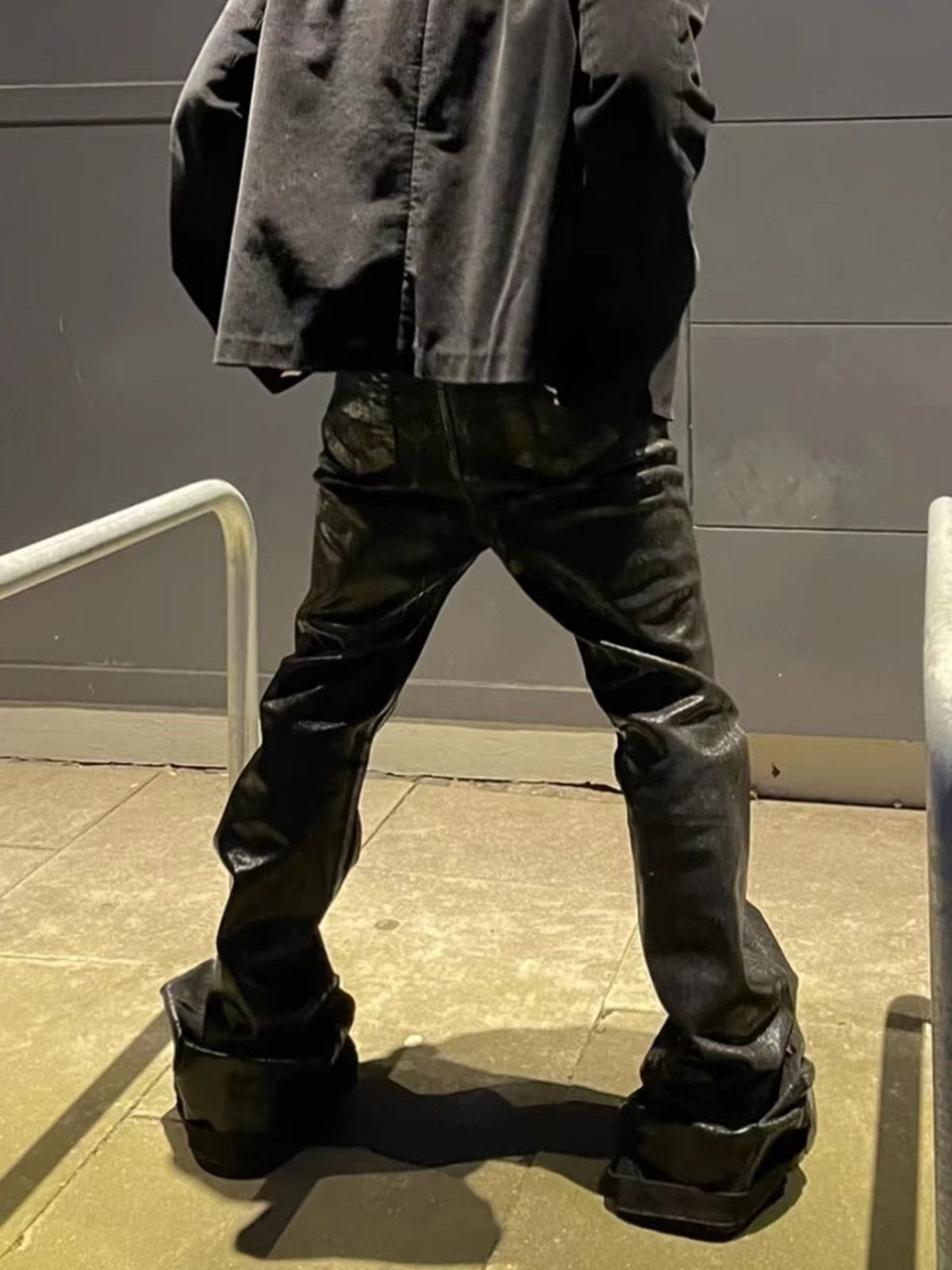Japanese Brand × Vintage Black Punk Style Wide Leg Jeans Size US 34 / EU 50 - 4 Thumbnail