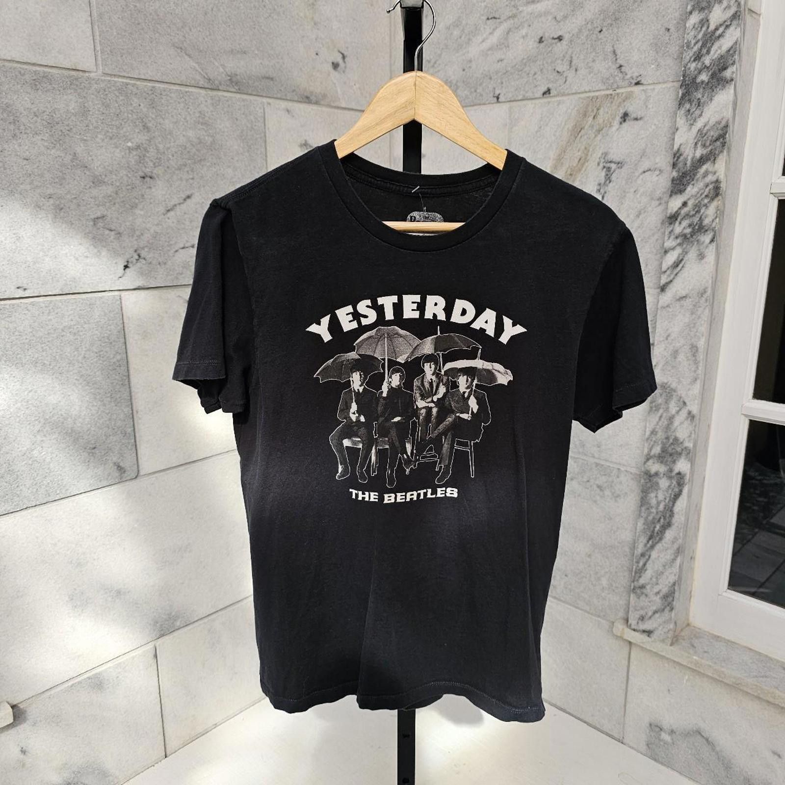 Other Women's Yesterday Beatles Black and White Small T-shirt Size S / US 4 / IT 40 - 1 Thumbnail