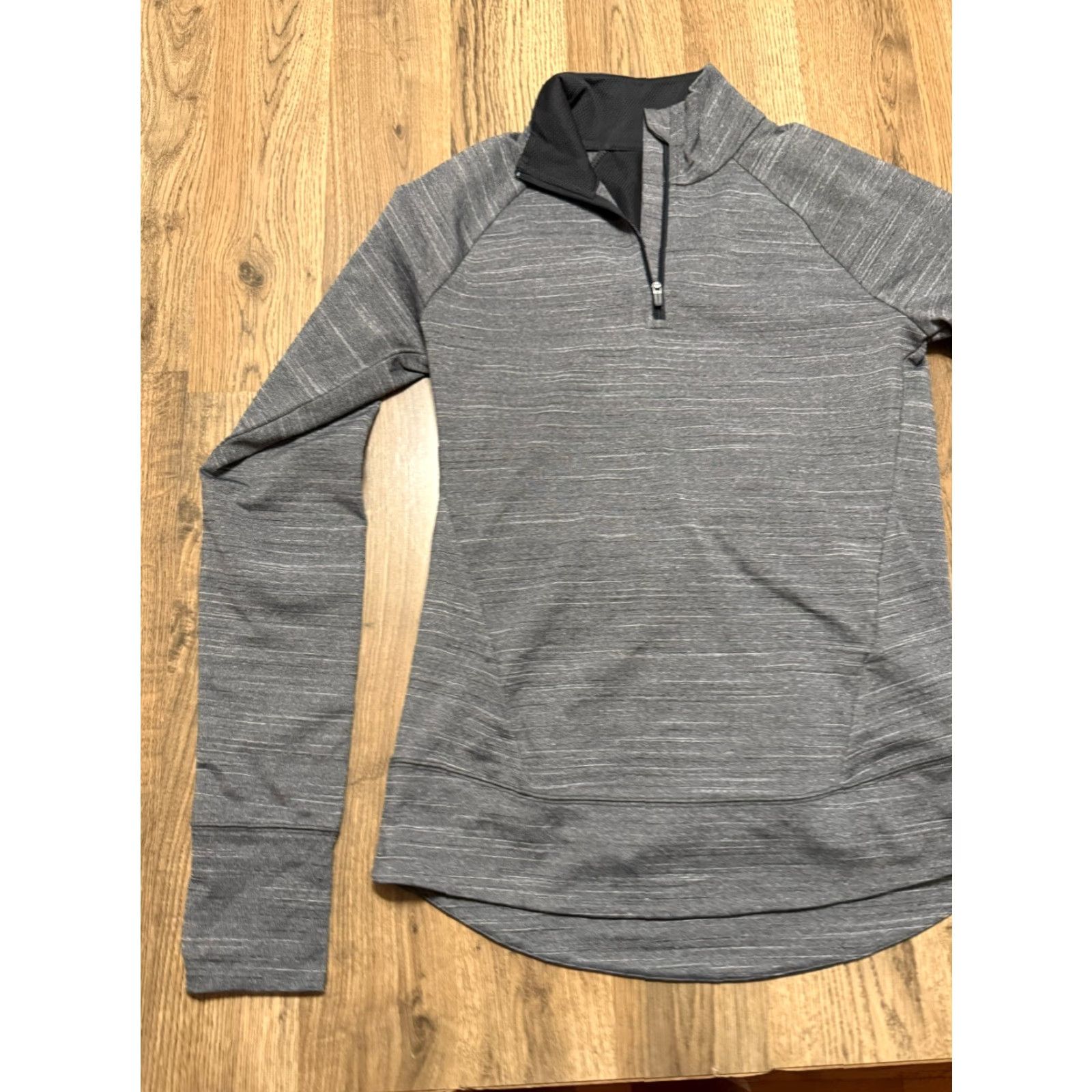 Reebok Reebok Shirt, Women's Medium, Gray, Long Sleeve, V-neck, Pullover, Athletic, CrossFit, Regular, Size Type: Regular, Women's, Reebok CrossFit, T-Shirt Size M / US 6-8 / IT 42-44 - 3 Thumbnail