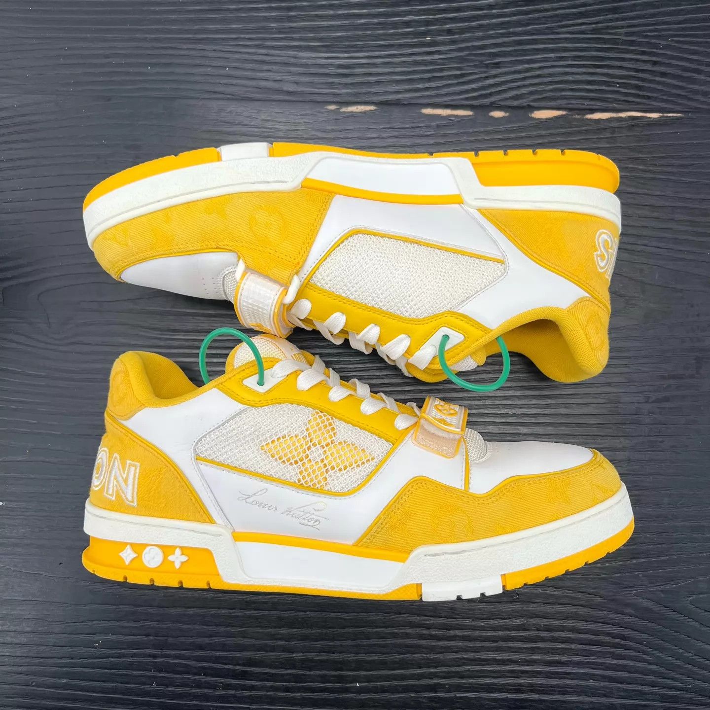 Louis Vuitton LV Trainer White Yellow Velcro 9.5/43.5 Size US 10.5 / EU 43-44 - 7 Thumbnail