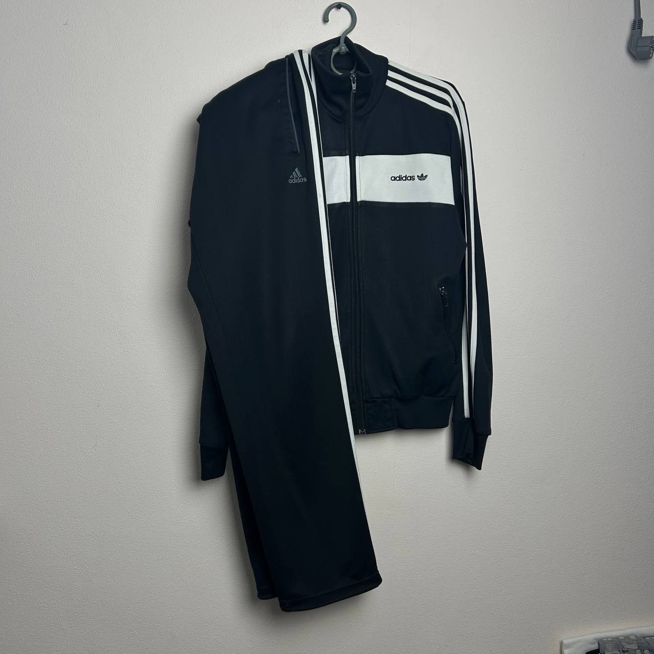 Adidas Vintage Adidas Classic 2000s Streetwear opium costume Size US S / EU 44-46 / 1 - 1 Thumbnail