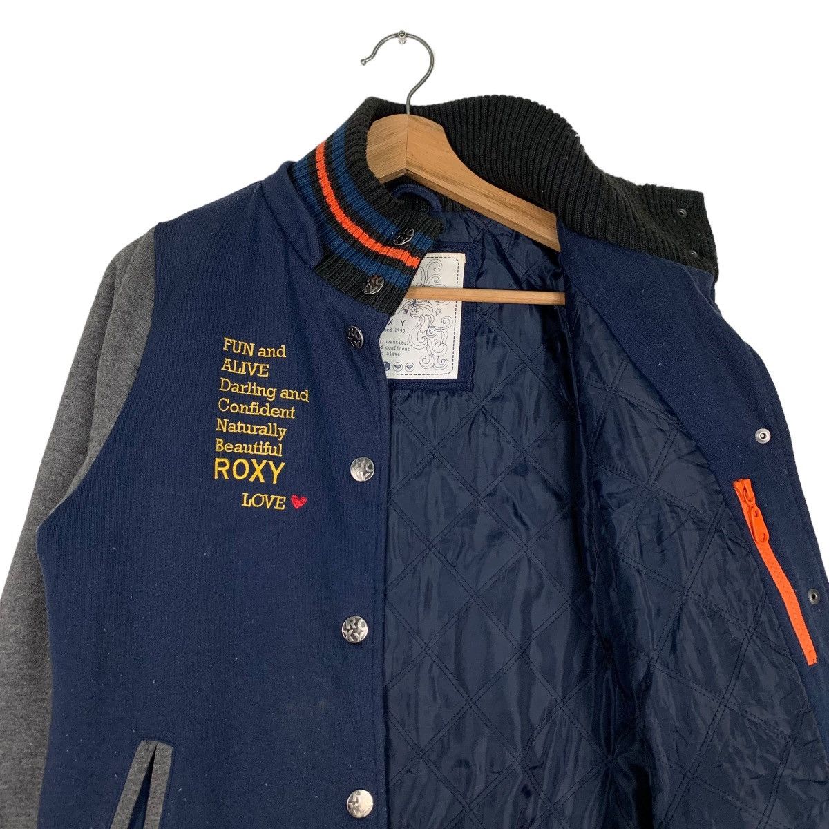 Japanese Brand California ROXY Surf Team Big Logo Varsity #0906-C40 Size US L / EU 52-54 / 3 - 10 Thumbnail