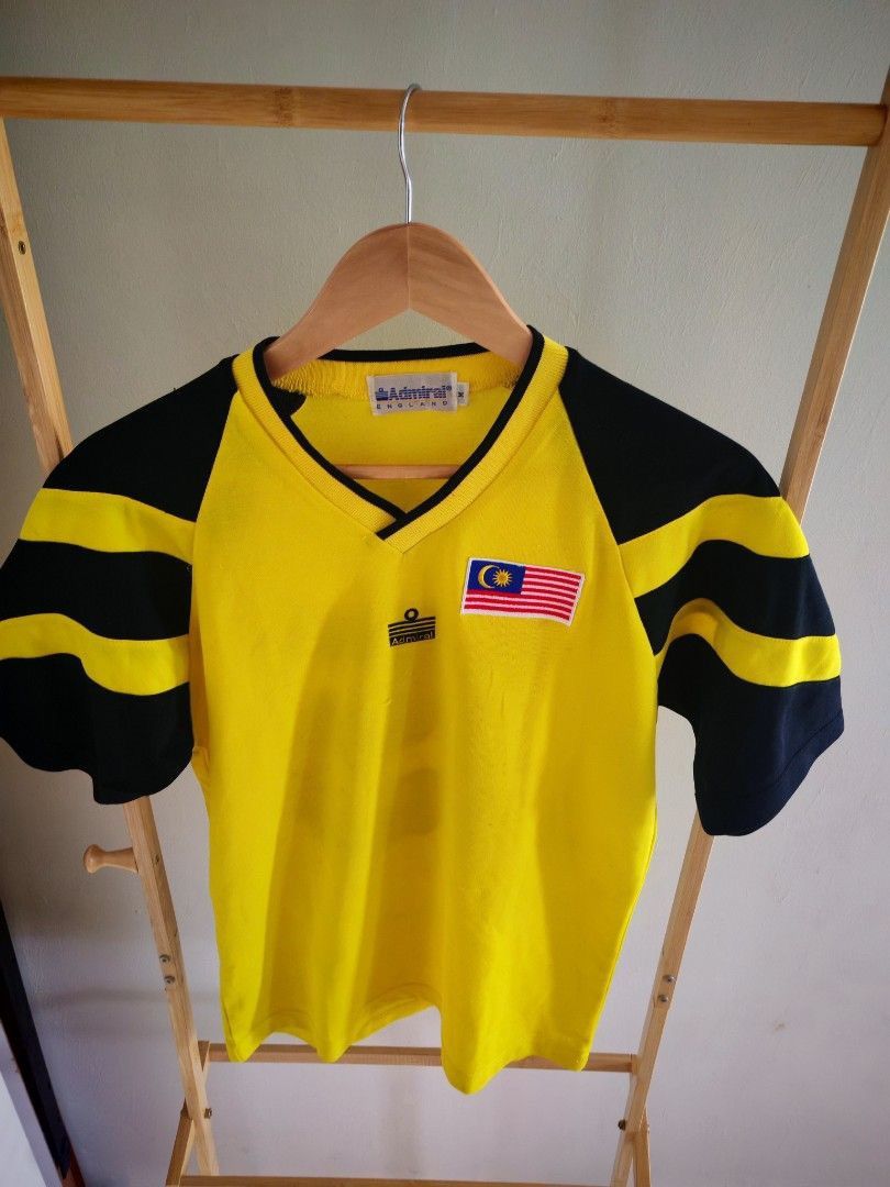 Vintage Vintage Admiral Malaysia Flag Football Jersey #15 Size US S / EU 44-46 / 1 - 2 Thumbnail