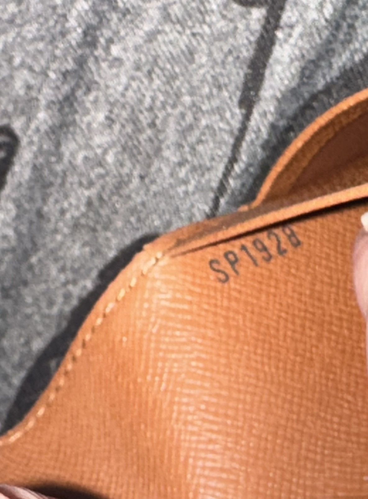 Louis Vuitton Used CLEAN Louis Vuitton Monogram Porte Papier Zip Bifold Size ONE SIZE - 10 Thumbnail