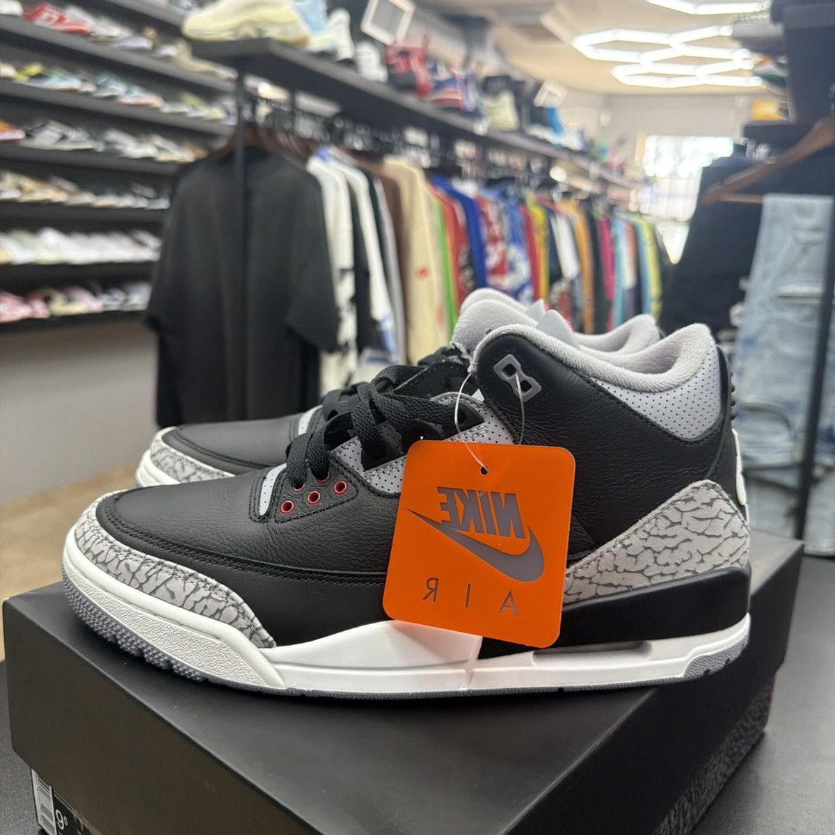 Jordan Brand Air Jordan 3 Retro OG 2024 Black Cement DN3707-010 Size 9.5 Size US 9.5 / EU 42-43 - 20 Thumbnail