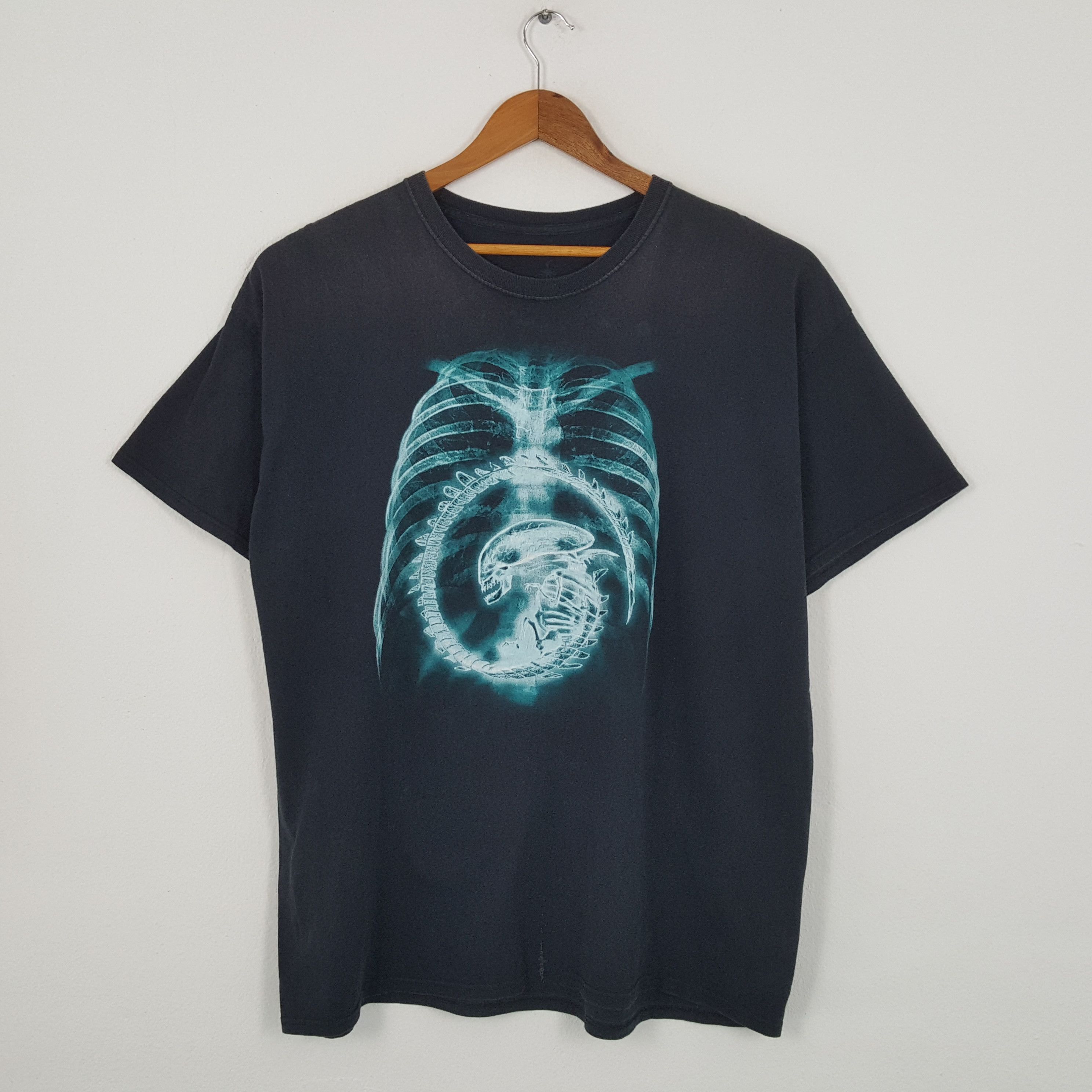 Vintage Vintage ALIEN American Science Fiction Movie T-Shirts Size US XXL / EU 58 / 5 - 1 Thumbnail