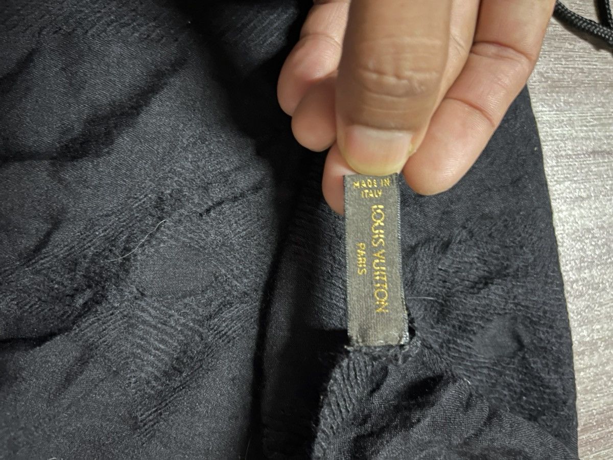Louis Vuitton Louis vuitton monogram all black long scarf Size ONE SIZE - 10 Thumbnail