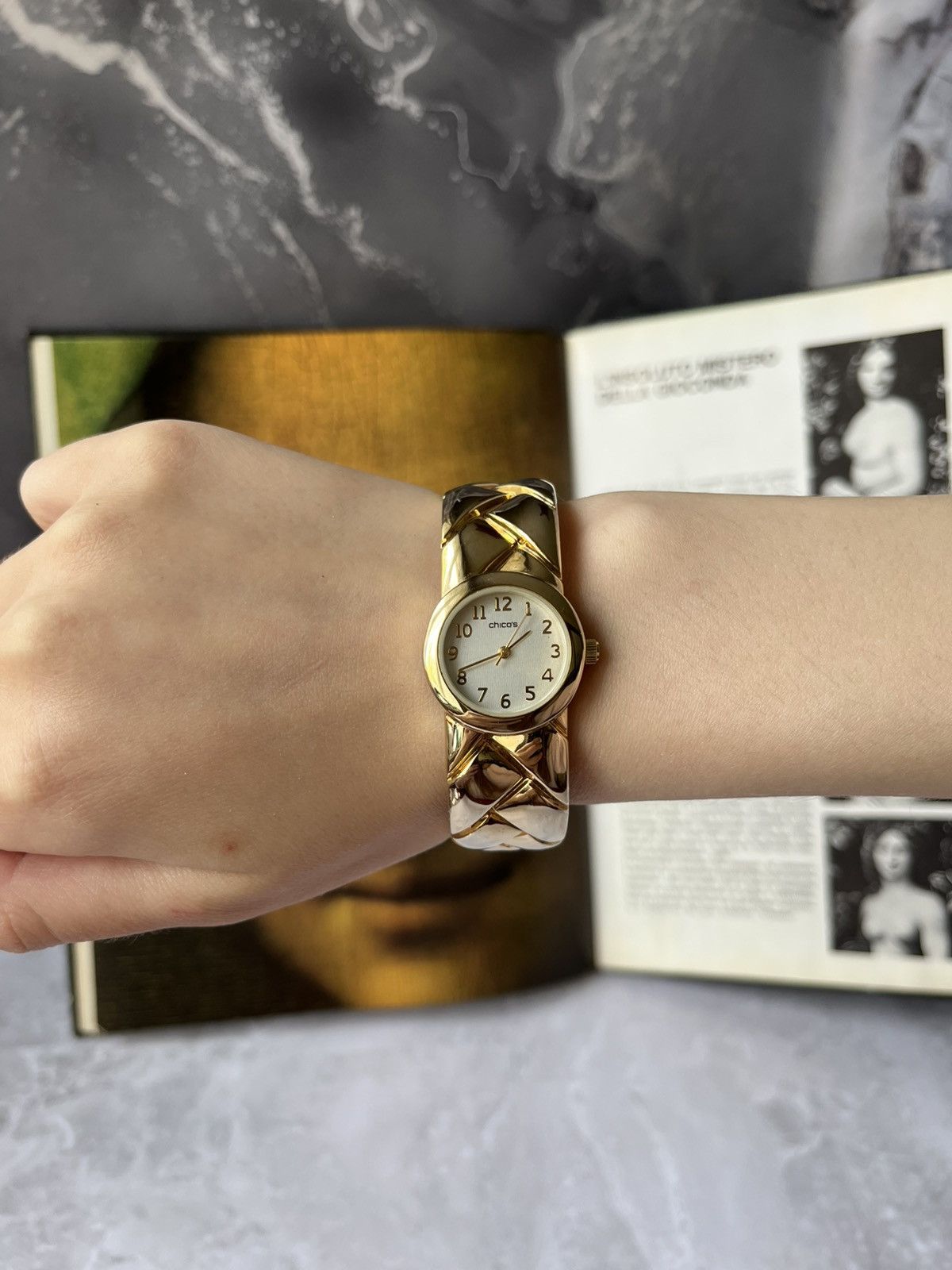 Jewelry Chicos Elegant Watch with Gold Woven Bracelet Size ONE SIZE - 11 Thumbnail