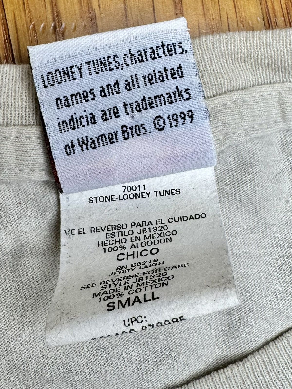 Disney × Vintage × Warner Bros 1999 Looney Tunes Tweety Vintage Japan Disney T-Shirt Size US M / EU 48-50 / 2 - 7 Thumbnail