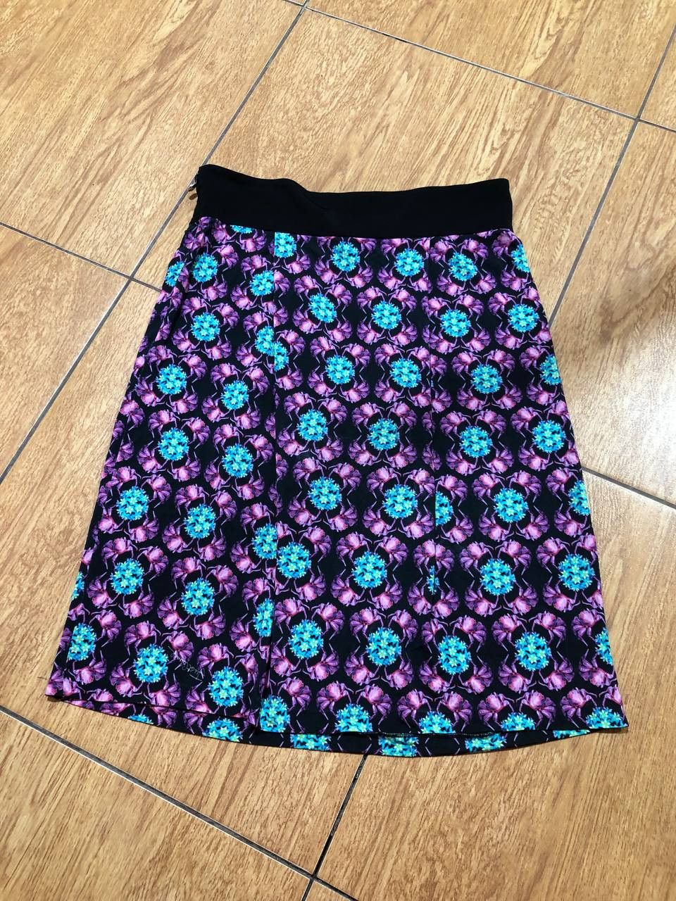 Just Cavalli Vintage Just Cavalli women's light skirt summer flowers Size 30" / US 8 / IT 44 - 6 Thumbnail
