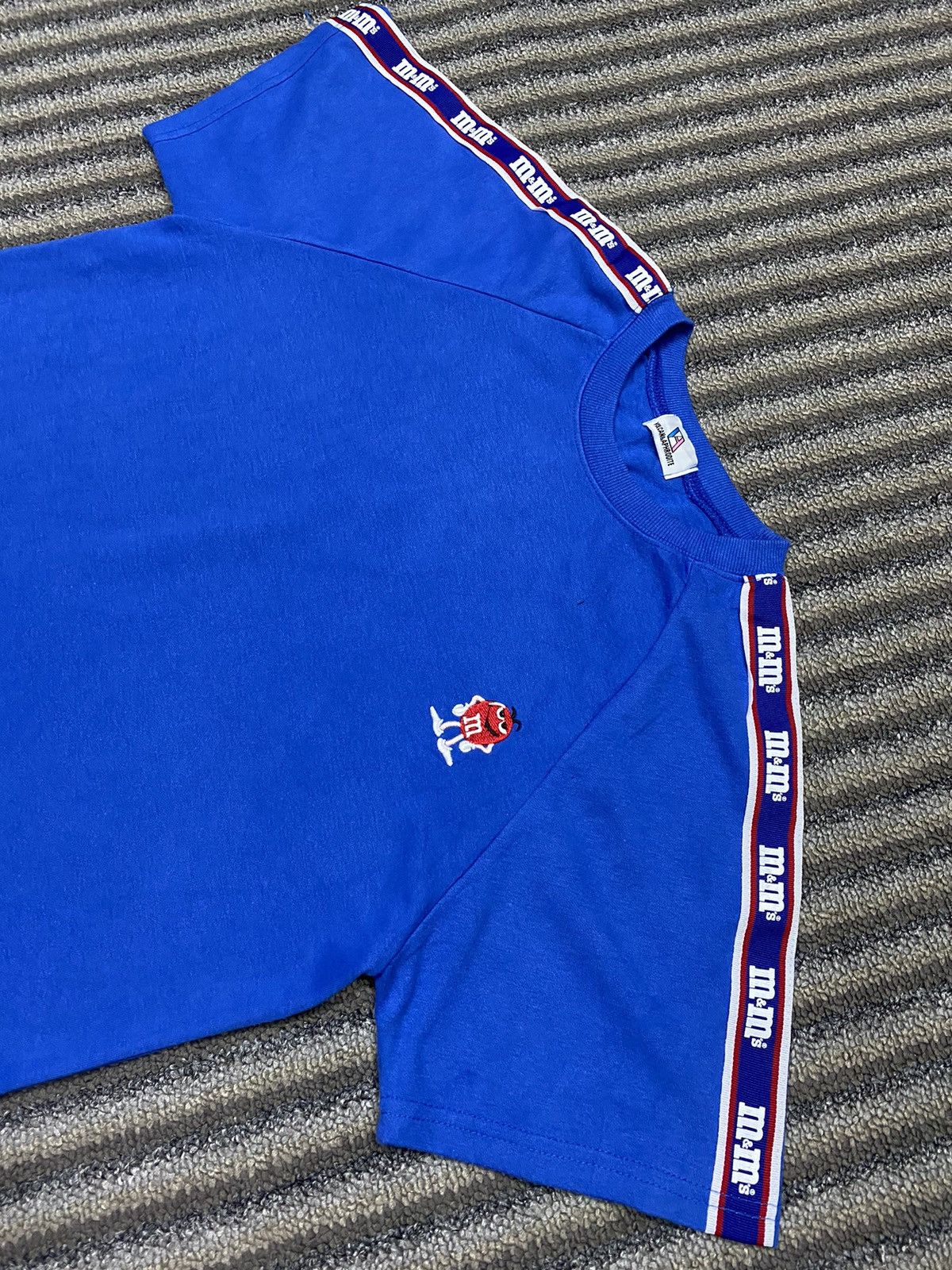 Japanese Brand Streetwear M&M stripe Tshirt Size US M / EU 48-50 / 2 - 5 Thumbnail
