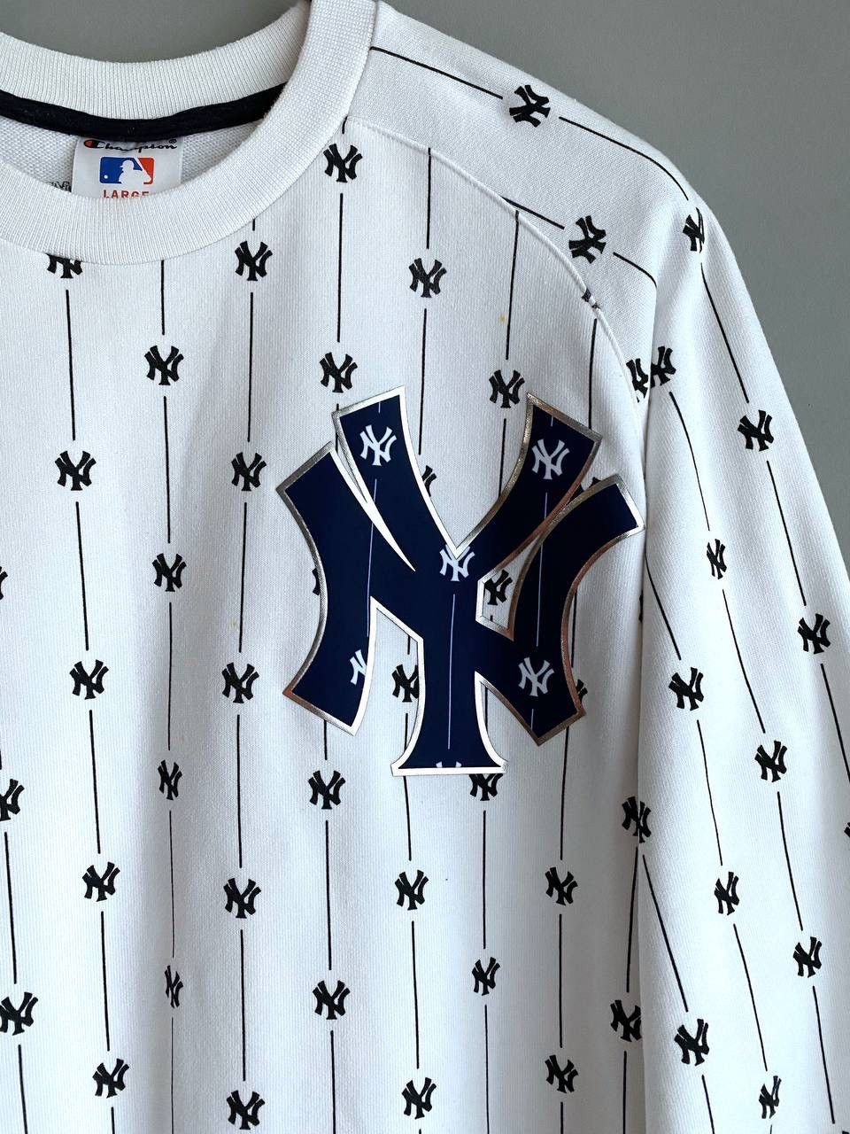 Champion × MLB × New York Yankees Champion x MLB New York Yankees Multilogo Sweatshirt, Size L Size US L / EU 52-54 / 3 - 5 Thumbnail