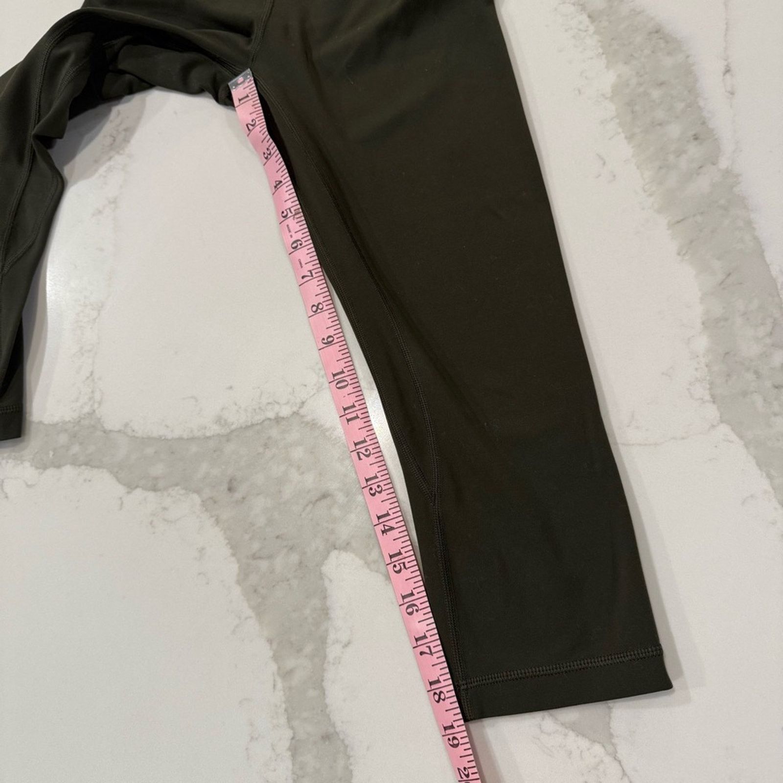 Lululemon Lululemon Align High Rise Crop Leggings Women’s 2 Olive Size 26" / US 2 / IT 38 - 9 Thumbnail