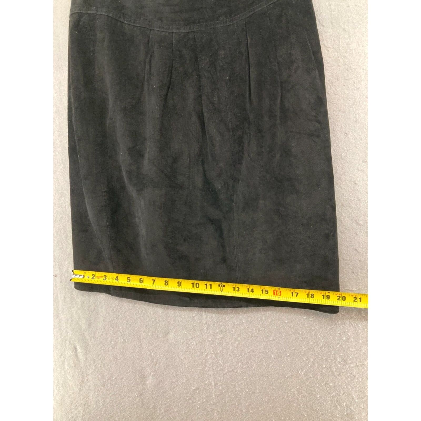 Lord & Taylor Womens Leather Skirt Black XL Straight Pencil Lord Taylor 8832 Size 30" / US 8 / IT 44 - 3 Thumbnail
