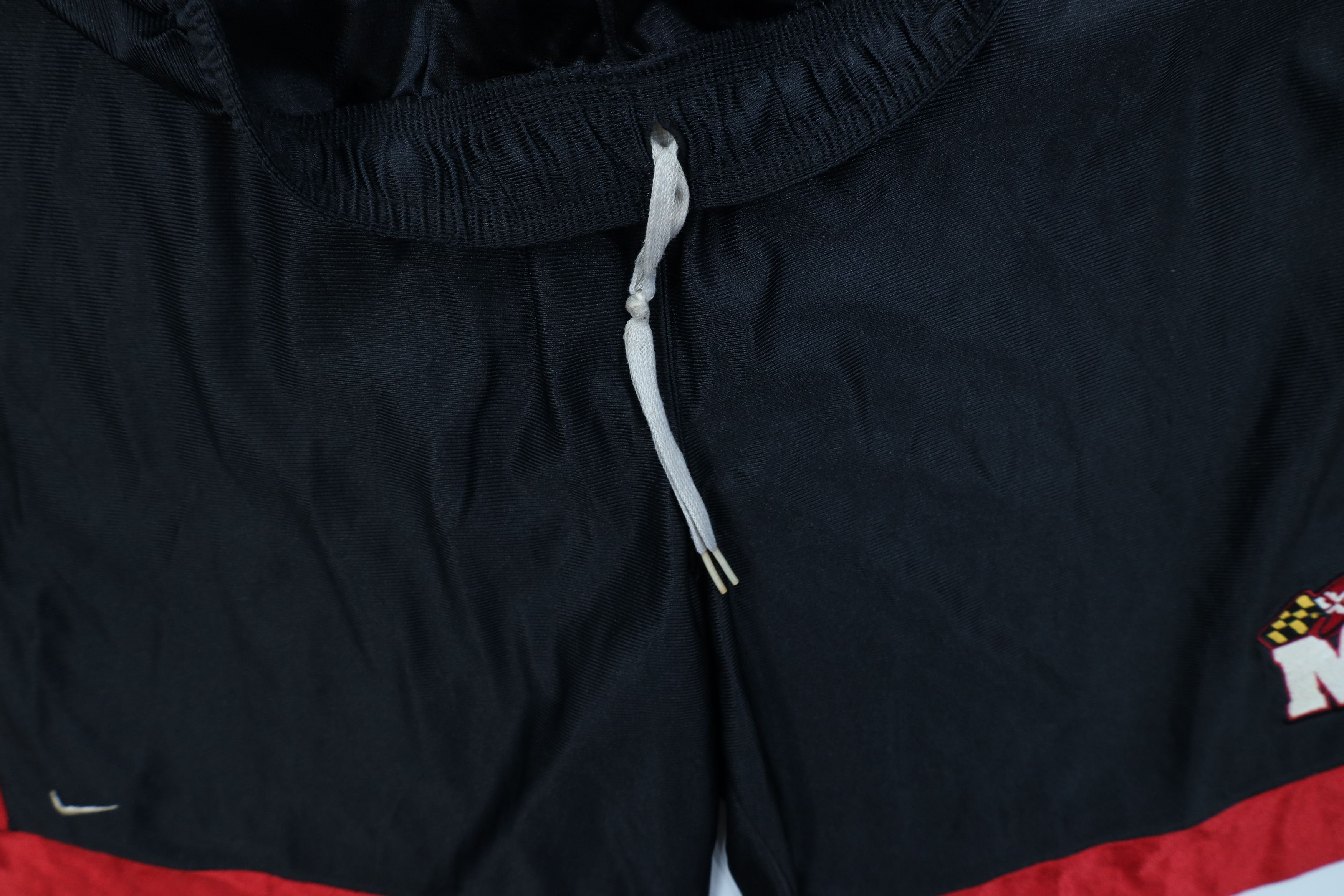 Nike Vintage Y2K Nike Mini Swoosh University of Maryland Shorts Size US 34 / EU 50 - 7 Thumbnail