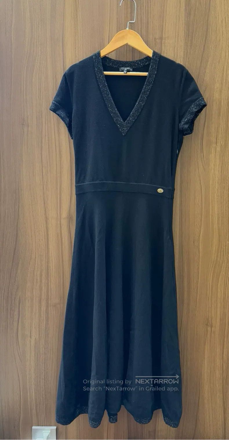 Chanel Chanel V-neck lace black dress Size XS / US 0-2 / IT 36-38 - 1 Thumbnail