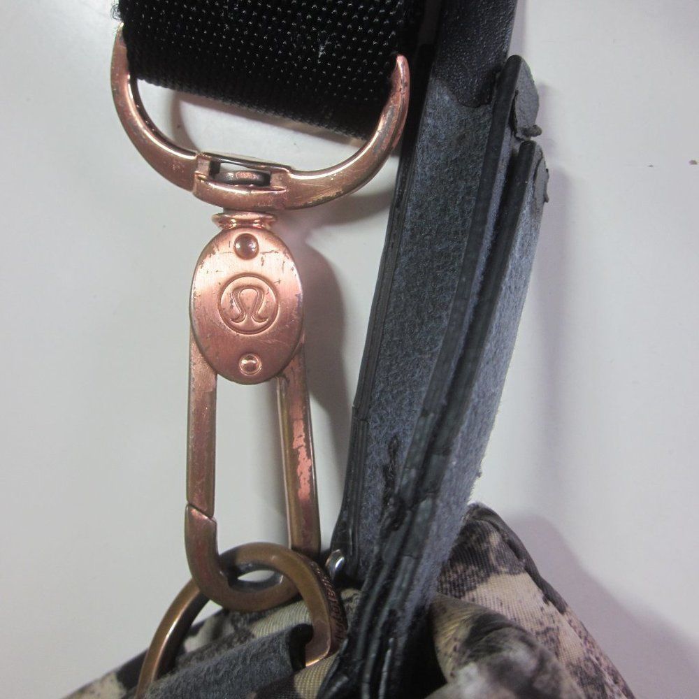 Lululemon Lululemon Hip to be Free Crossbody Bag Removable Strap "Myst Size ONE SIZE - 12 Thumbnail