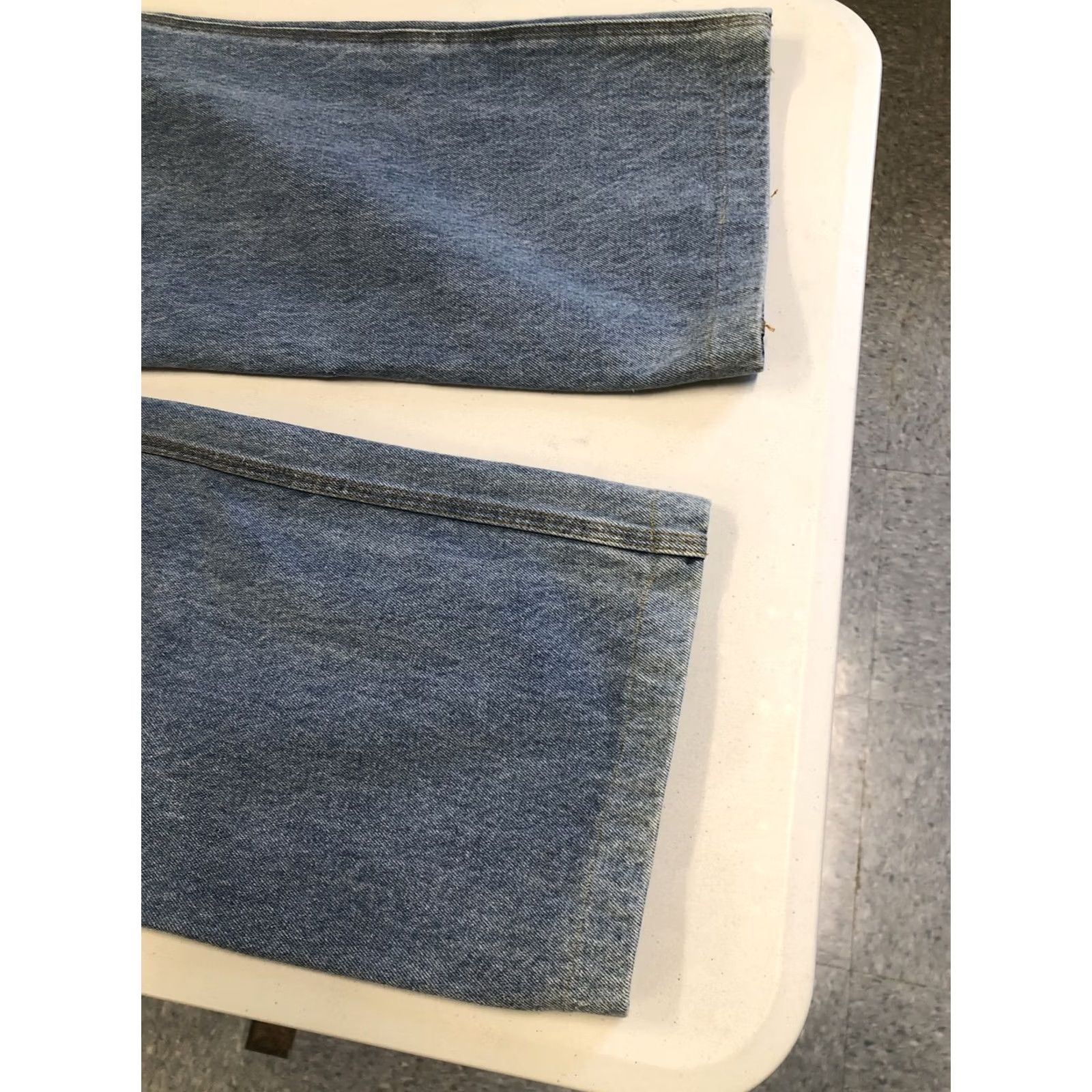 Duluth Trading Company Duluth Trading Jeans 37 x 29 Relaxed Fit Work Casual Reinforced Pocket Light Wsh Blue Cotton Mens Size US 37 - 5 Thumbnail